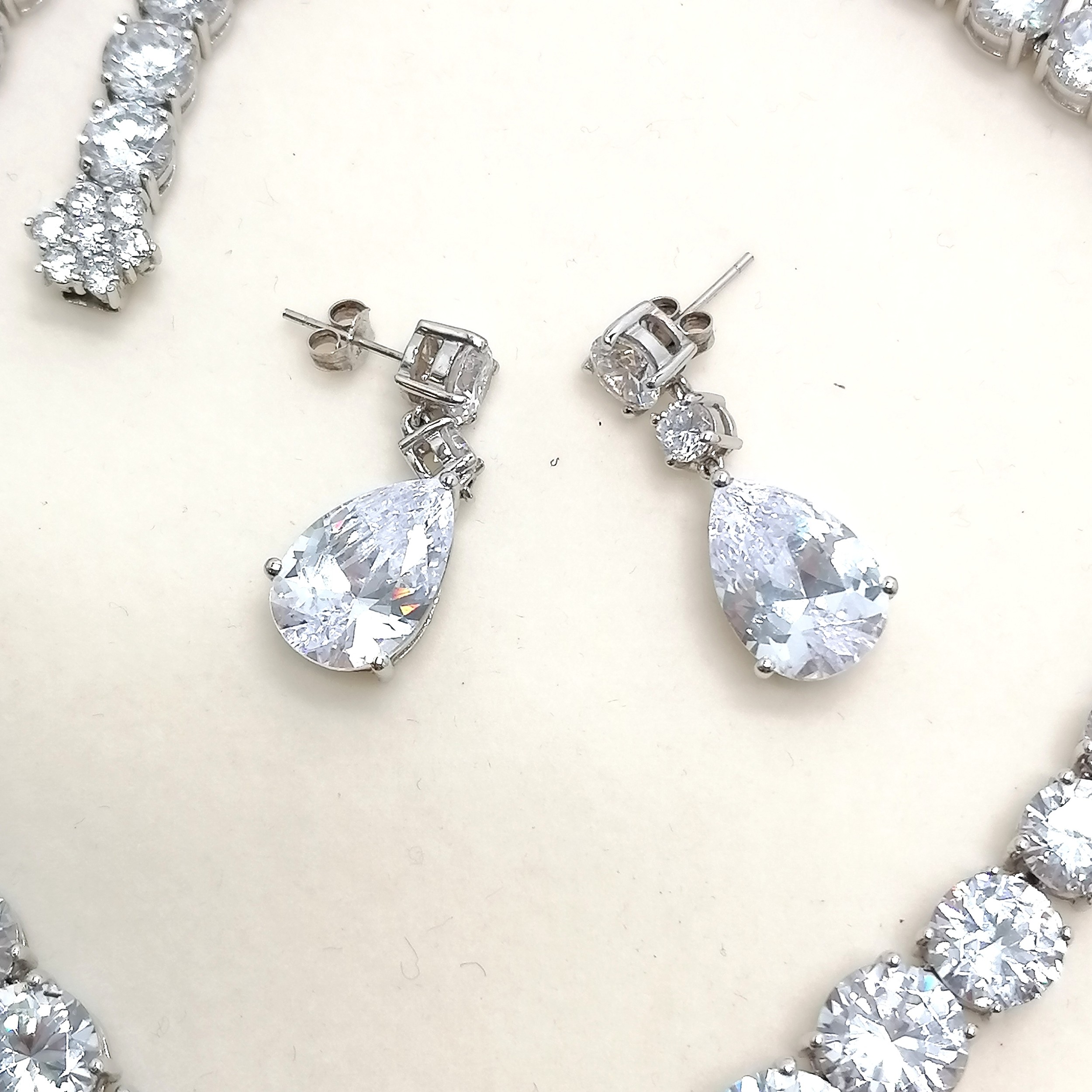 Silver hallmarked white stone / crystal necklace (47cm) with pendant drop and matching earrings (3cm - Image 4 of 4