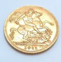 1911 George V sovereign coin - 8g