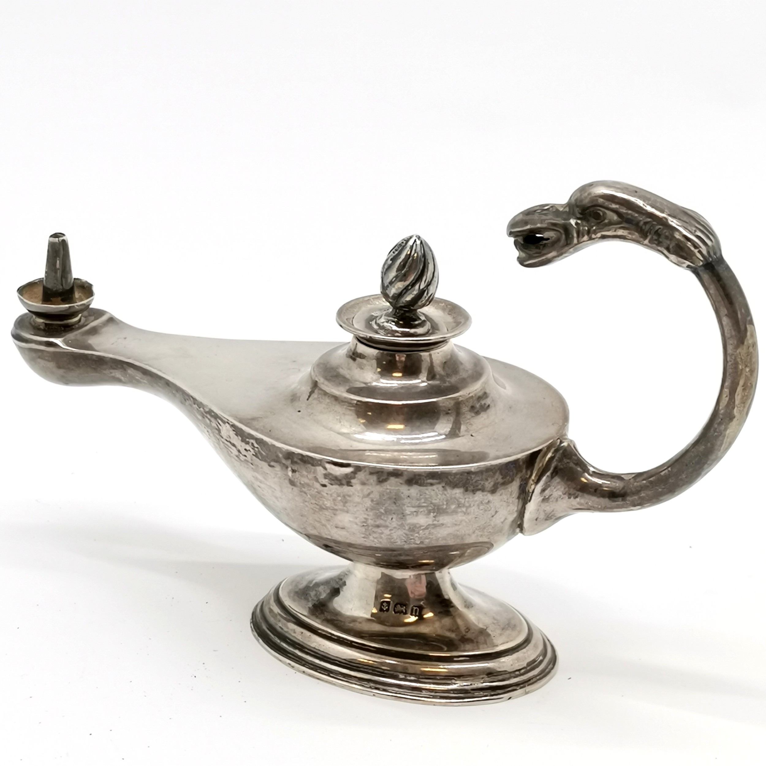 1912 silver genie lamp design table lighter with later silver stopper - 9cm high x 14.5cm long & 79g - Image 5 of 5