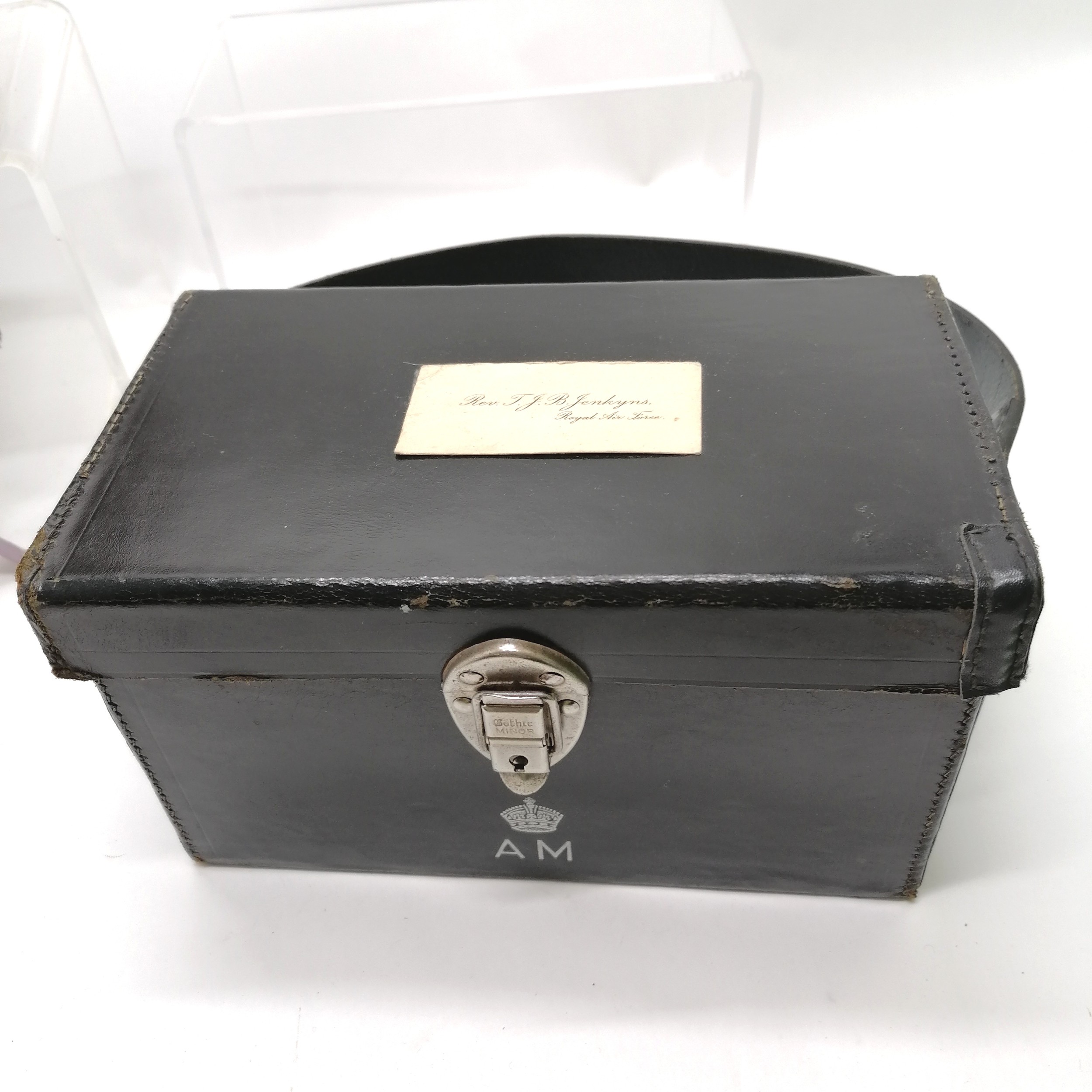 R.A.F. Chaplain Rev Thomas J B Jenkyns ~ 1901 silver communion boxed set, 1951 silver Pax box by A R - Image 2 of 14