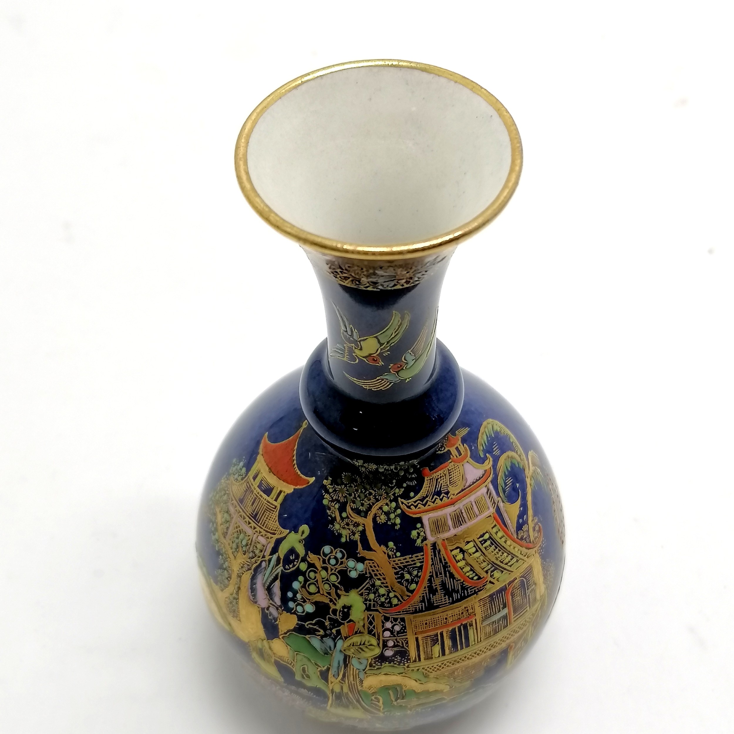 Carlton Ware Chinoiserie mikado pagoda vase with powder blue ground - 16cm high & no obvious damage - Image 4 of 4