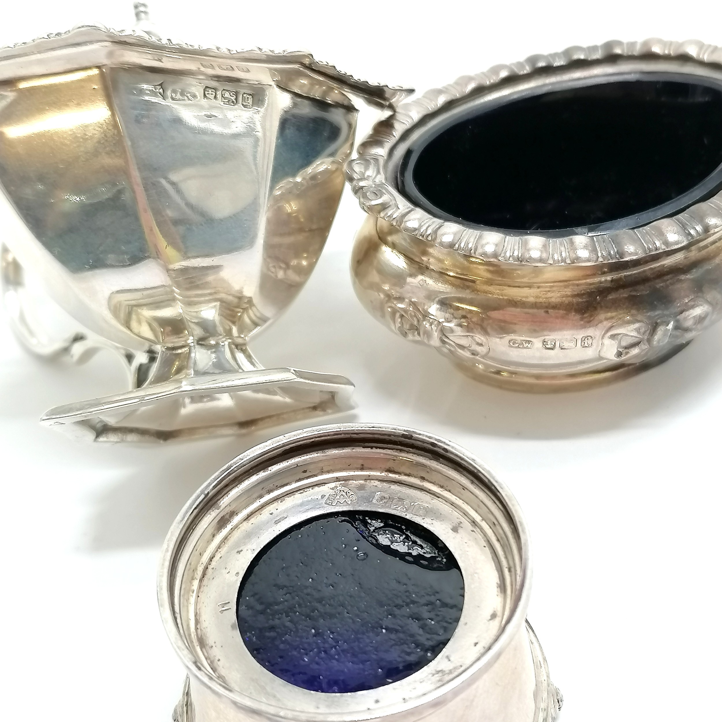 3 x silver condiments with blue glass liners comprising hinge lidded mustard & 2 single salts ( - Image 3 of 3