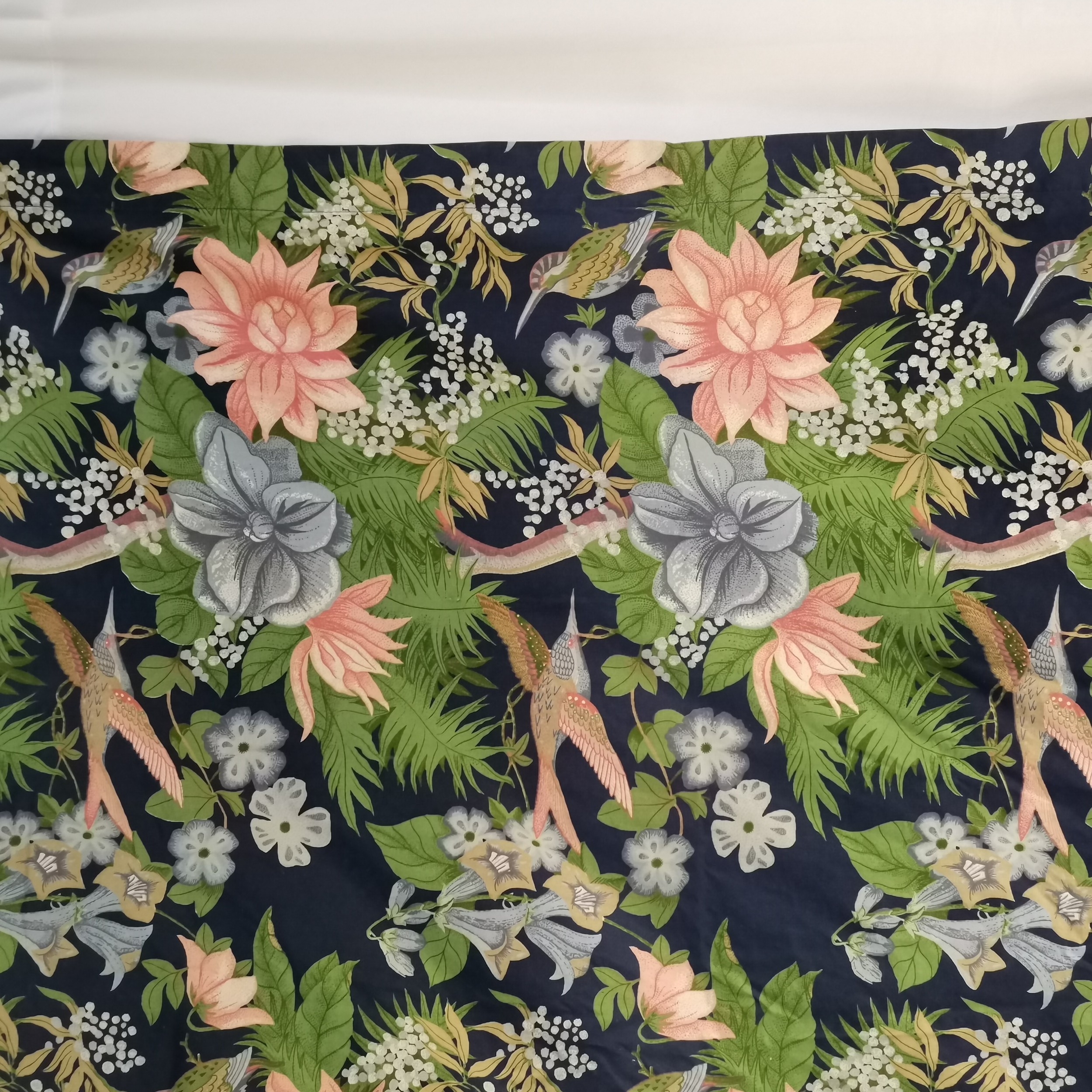 Pair of vintage curtains, blue ground with botanical birds and foliage, each curtain 185cm wide x - Image 2 of 4