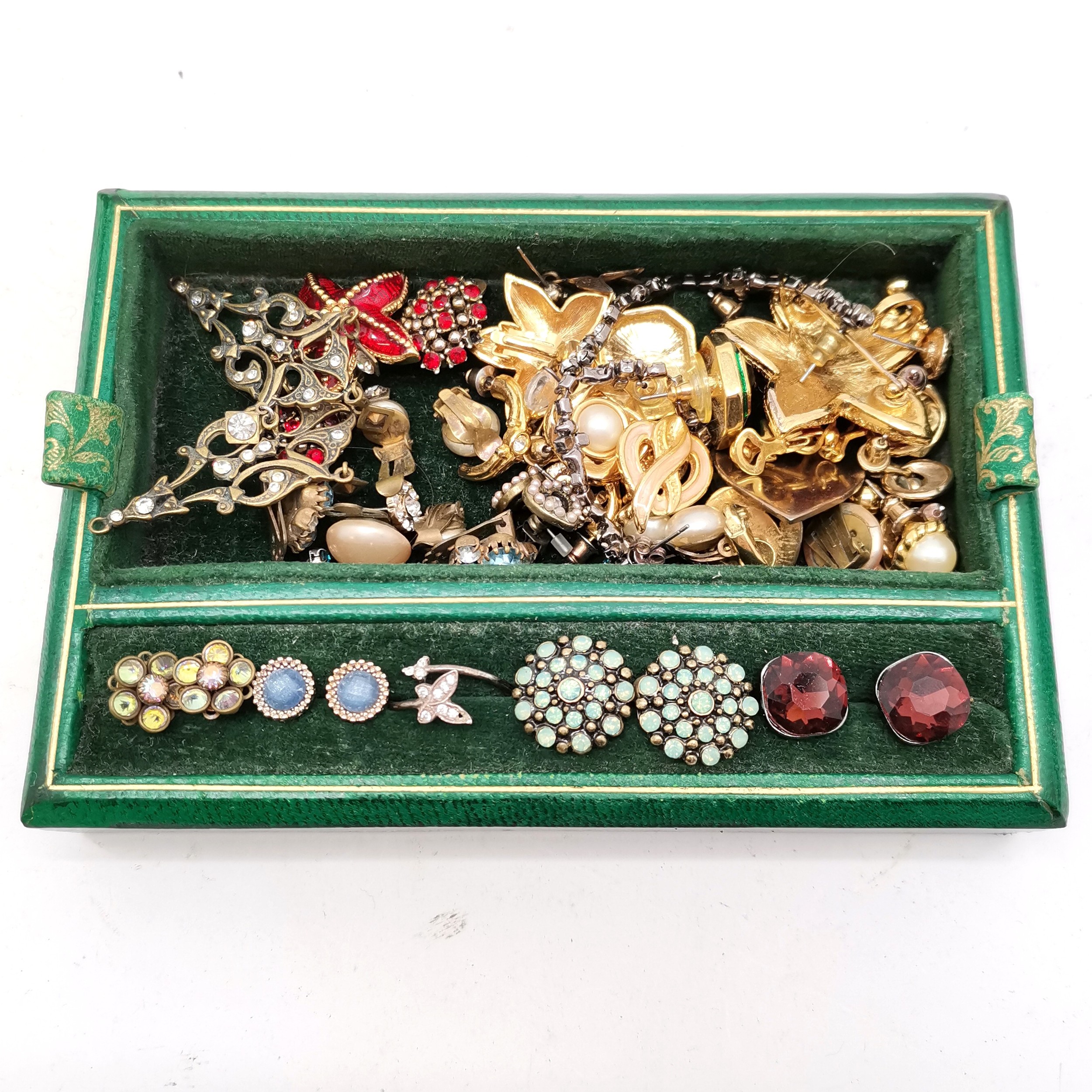 2 x vintage jewellery boxes containing costume jewellery (some antique) inc Venetian beads etc - - Image 2 of 4