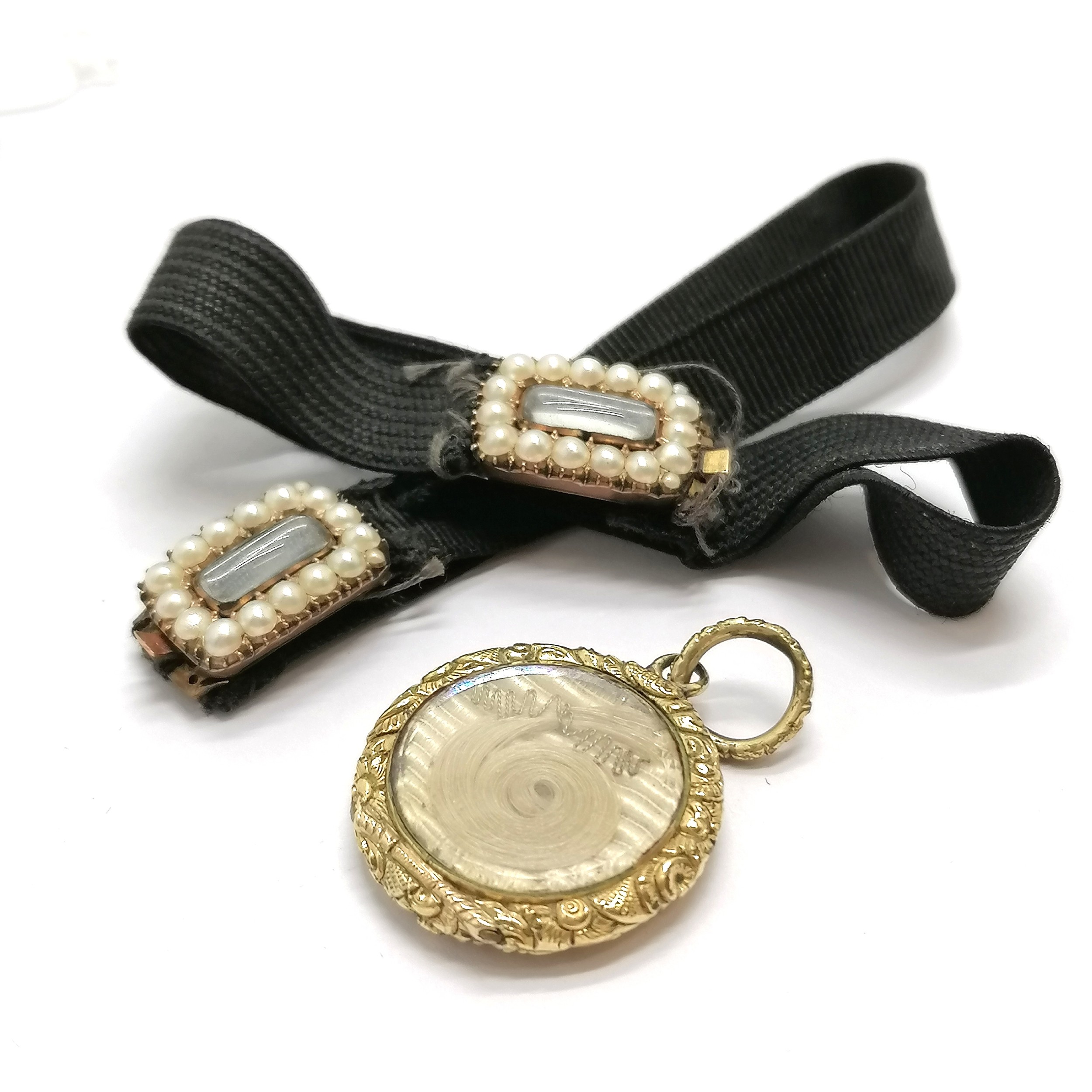 Pair of antique unmarked gold pearl set hair locket bracelets t/w gilt metal in memorium hair - Image 4 of 4