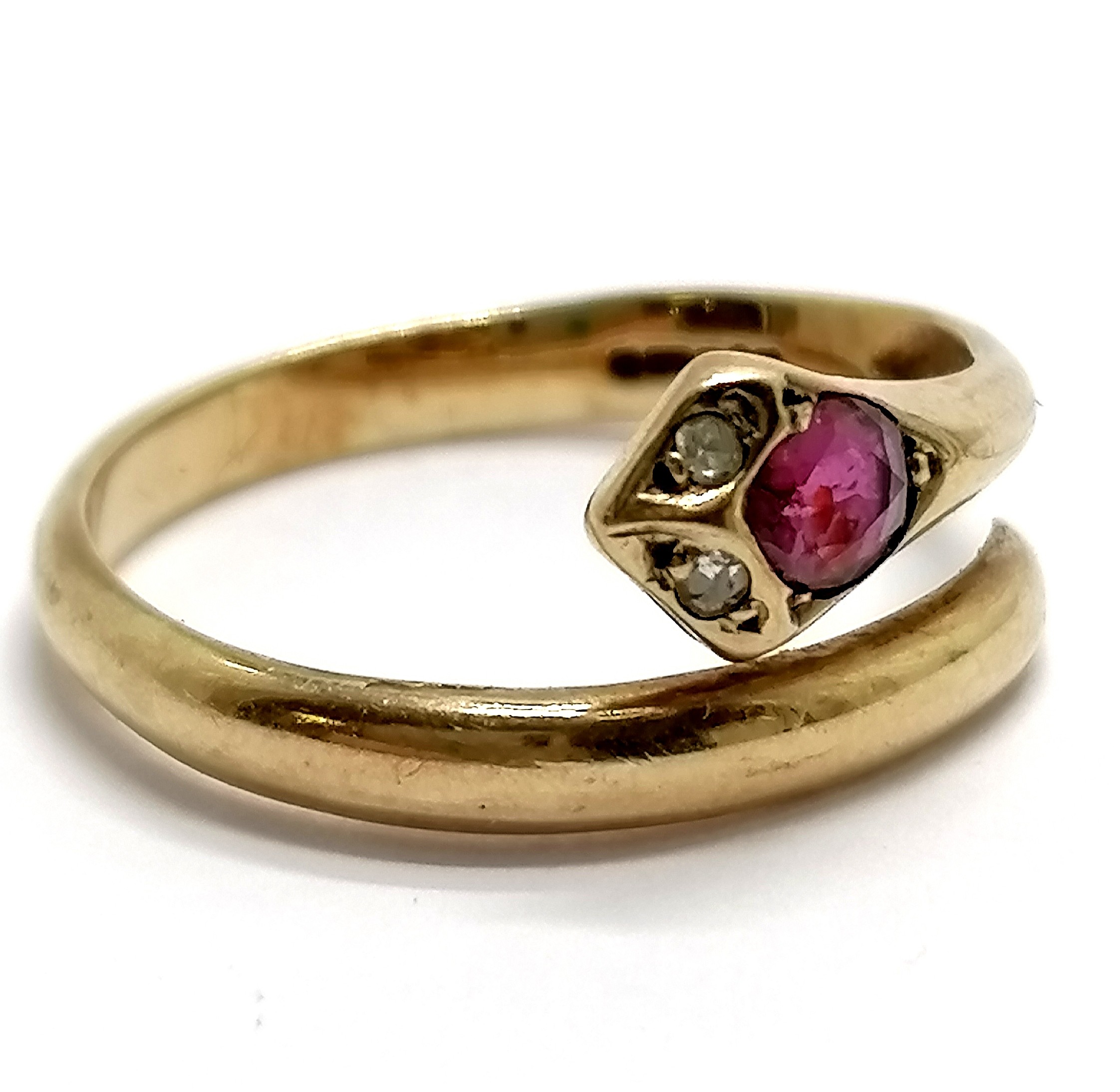 9ct hallmarked gold ruby / diamond set snake ring - size P & 2.4g total weight - Image 3 of 3