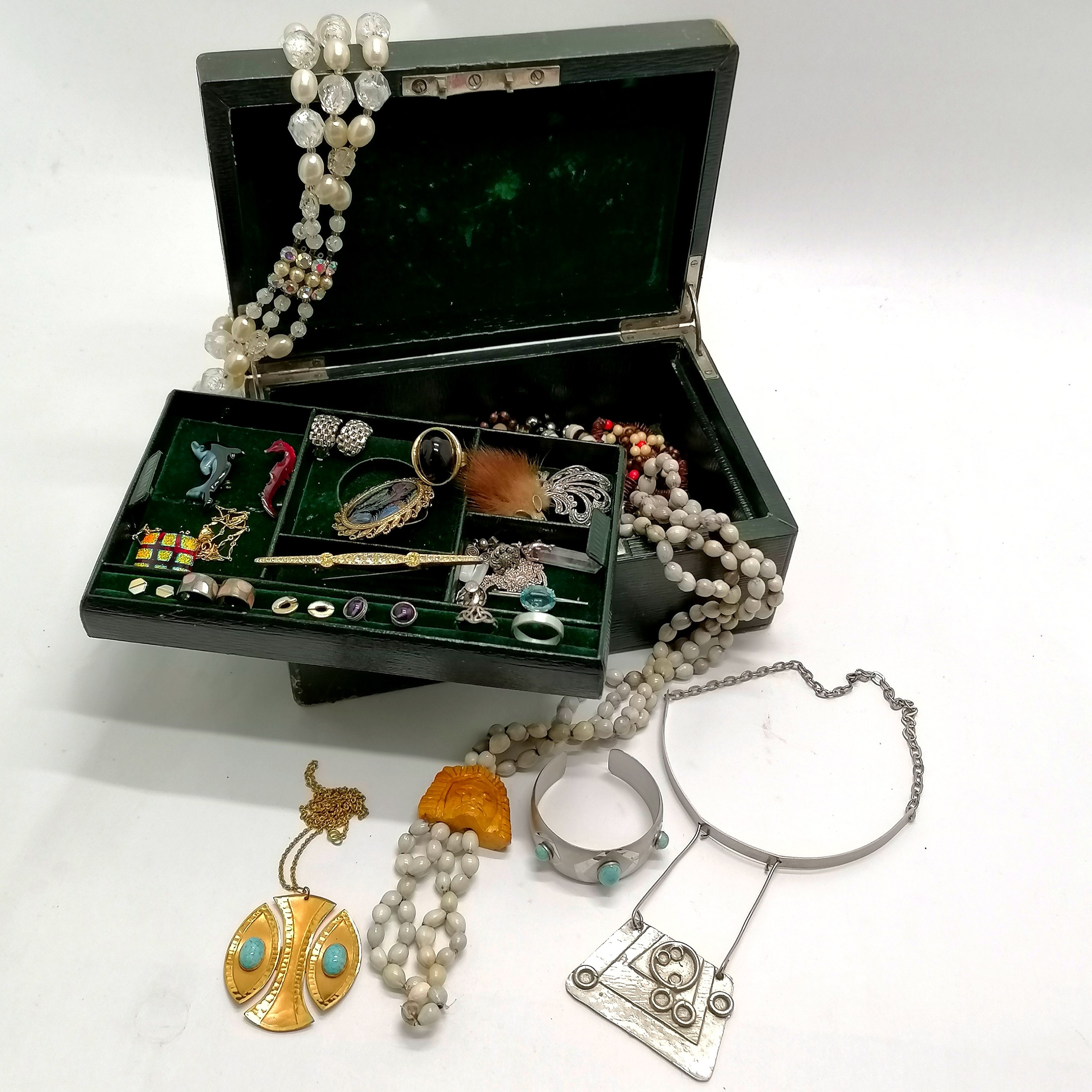 Antique green leather jewellery box containing jewellery inc some antique, 2 pairs of 9ct gold