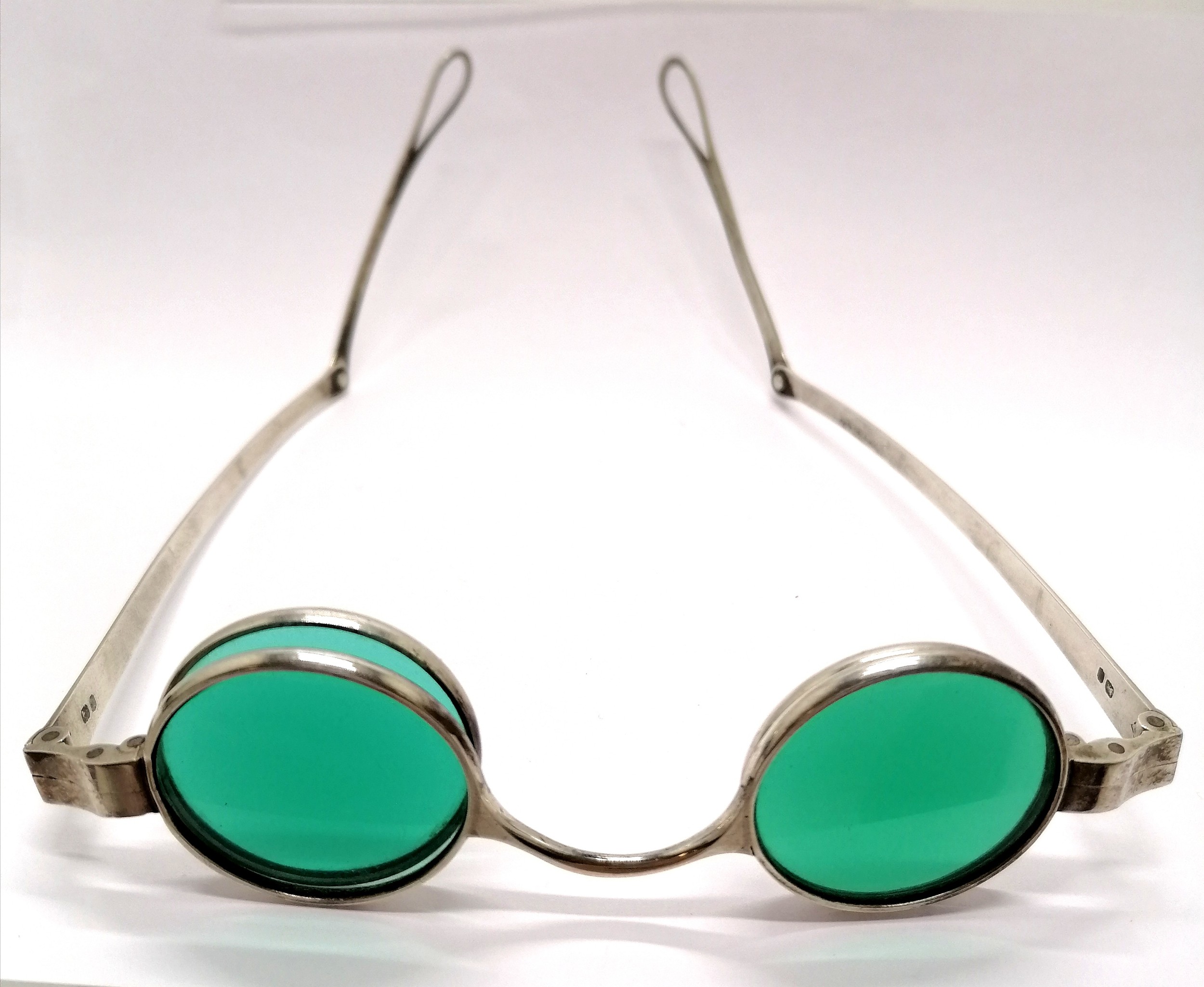 Unusual pair of antique silver marked green tinted double lens spectacles (with no obvious damage) - Image 4 of 6