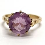 9ct marked gold amethyst set ring with fancy shoulders - size N½ & 3.1g total weight