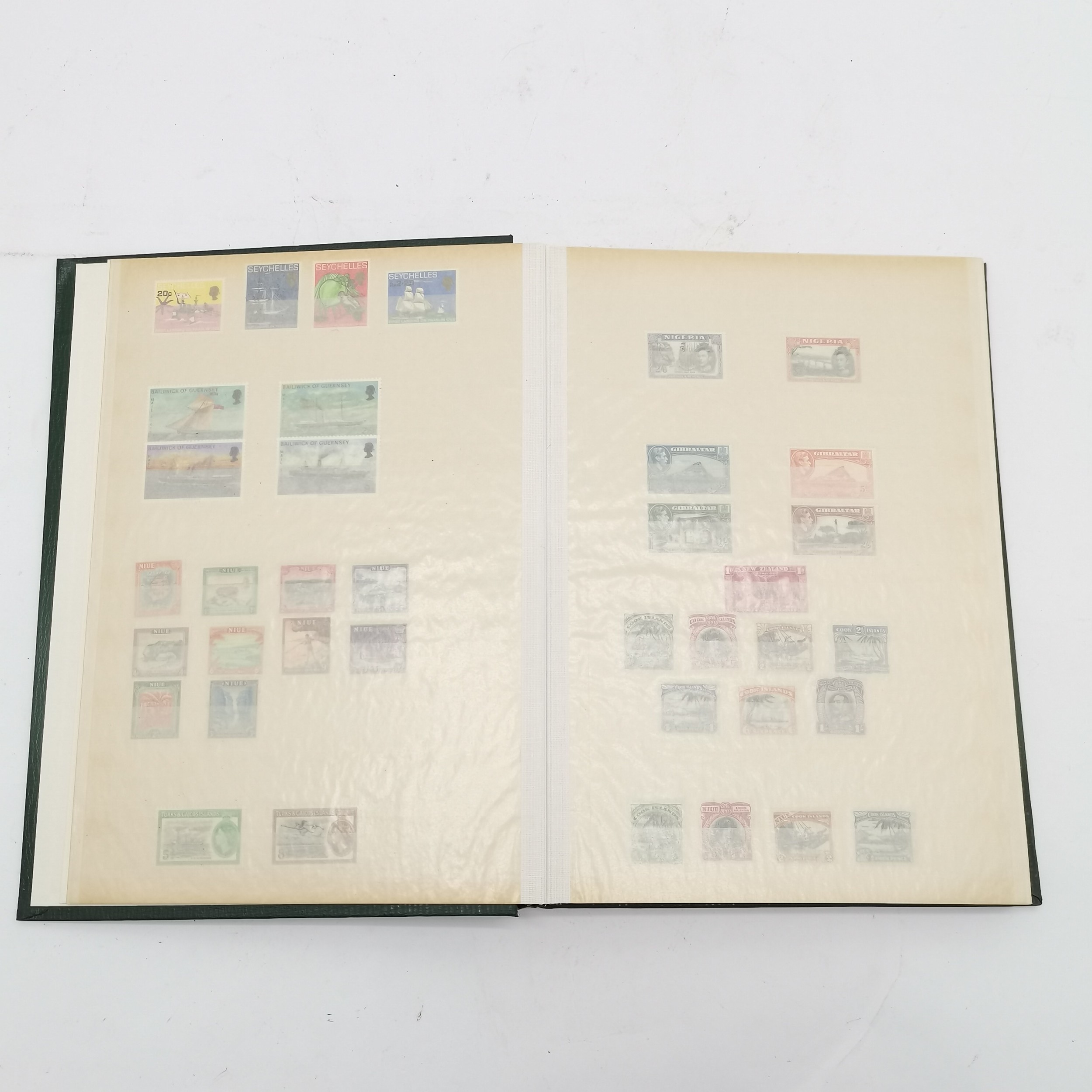 Green stockbook with mixed collection inc small amount of commonwealth and GB inc 4 x Wedgwood - Image 13 of 15