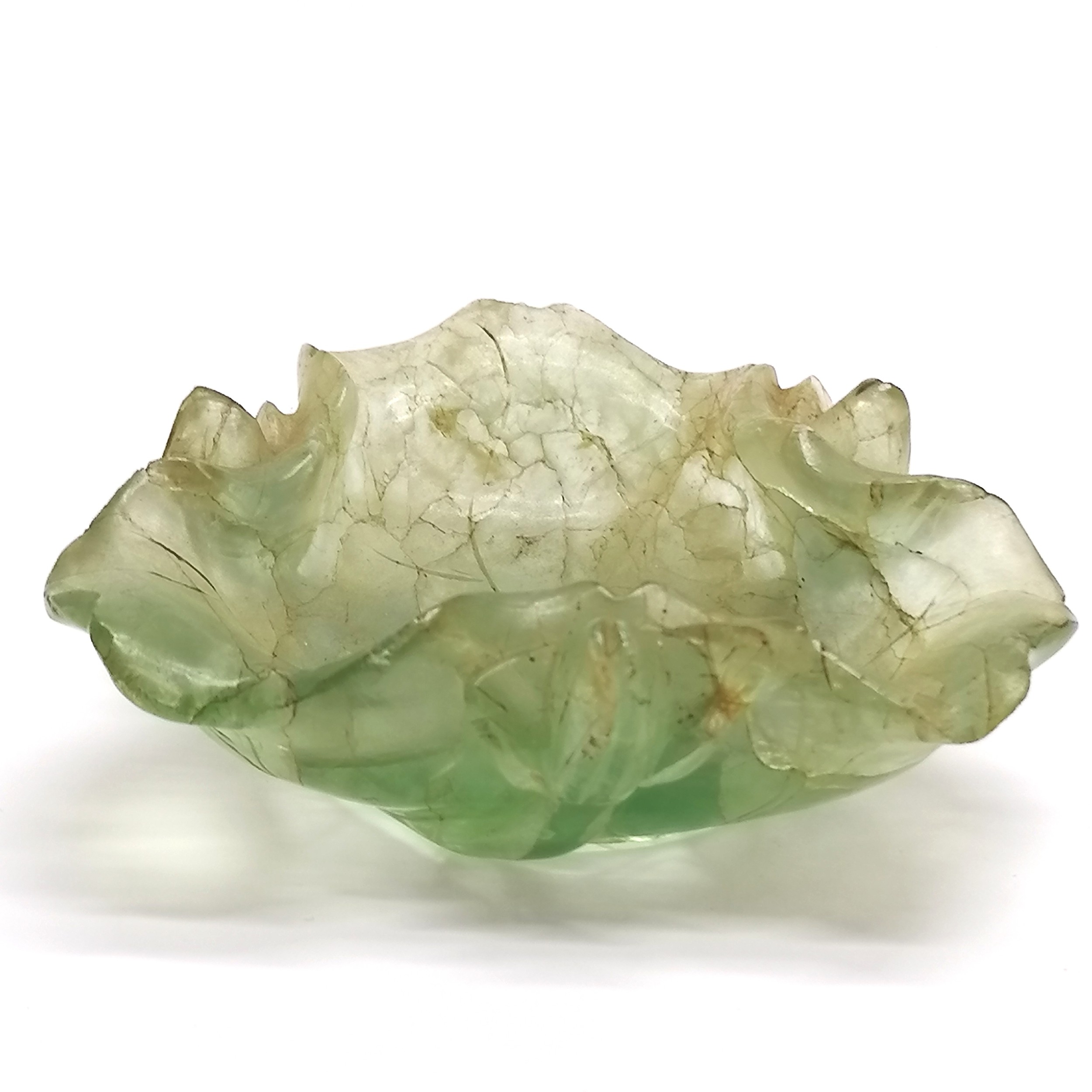 Hand carved Oriental Chinese fluorite brush wash in the shape of a lilypad - 9cm across & has slight - Image 3 of 6