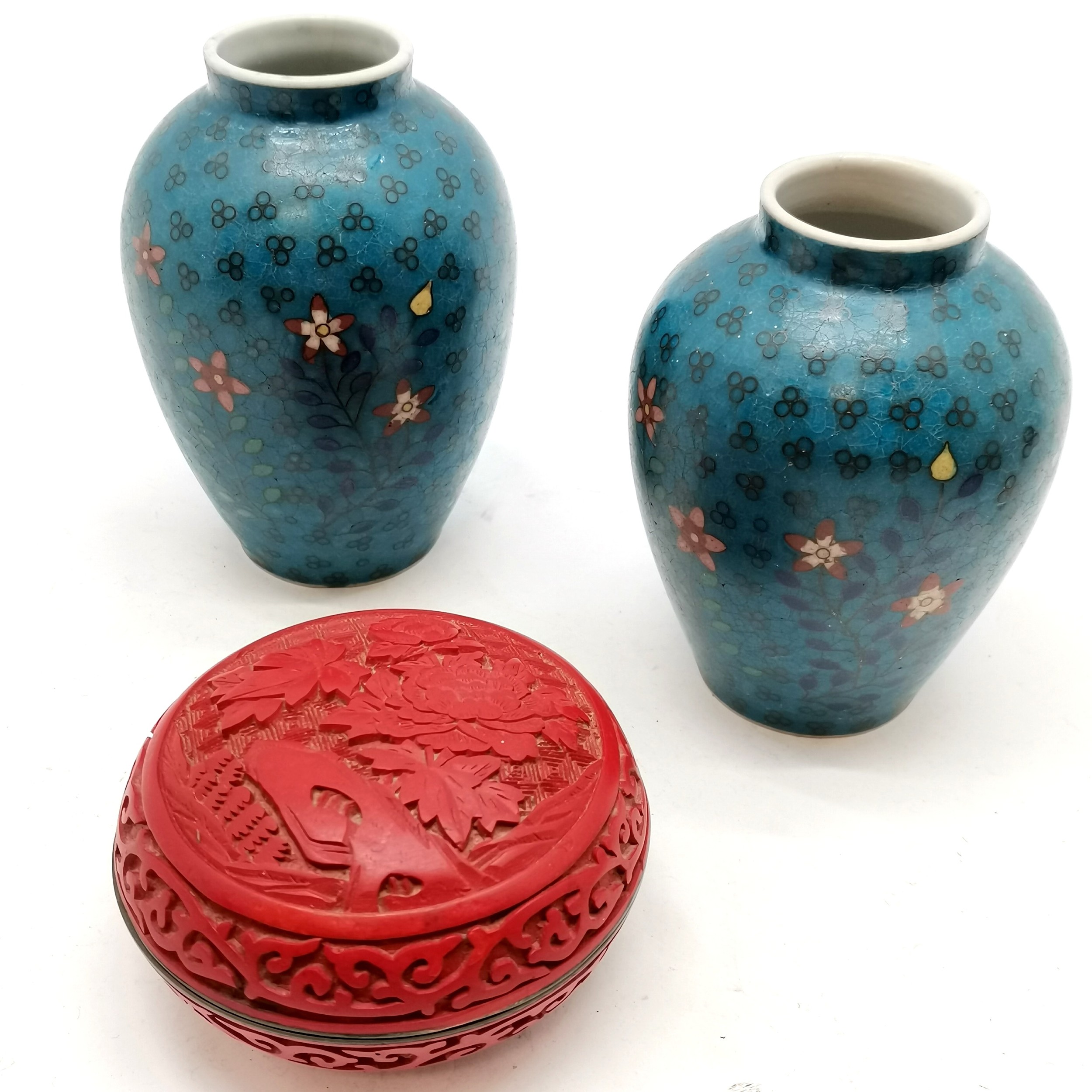 Chinese cinnabar laquer circular lidded pot - 10cm diameter t/w 2 x Chinese ceramic vases with metal