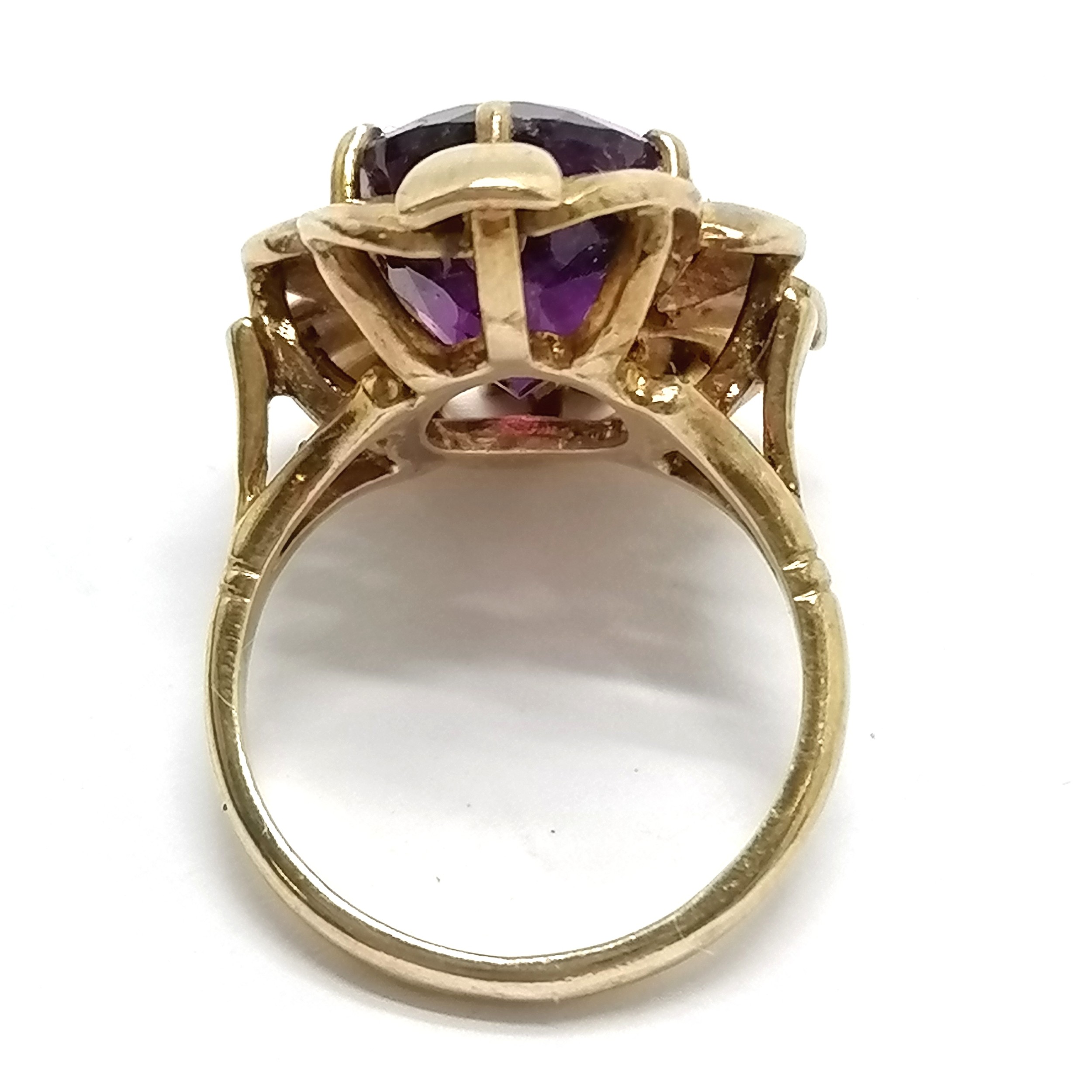 9ct hallmarked gold amethyst stone set flower design ring - size K½ & 7g total weight - Image 3 of 3