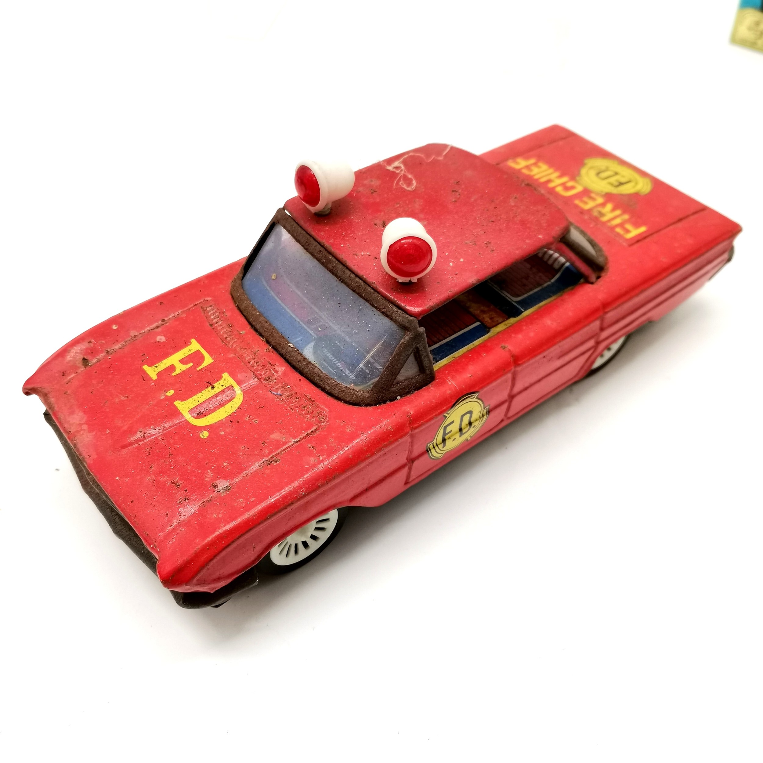 Collection of various toy vehicles to include Britain's No.9522 Massey Ferguson 595 in damaged - Image 6 of 8