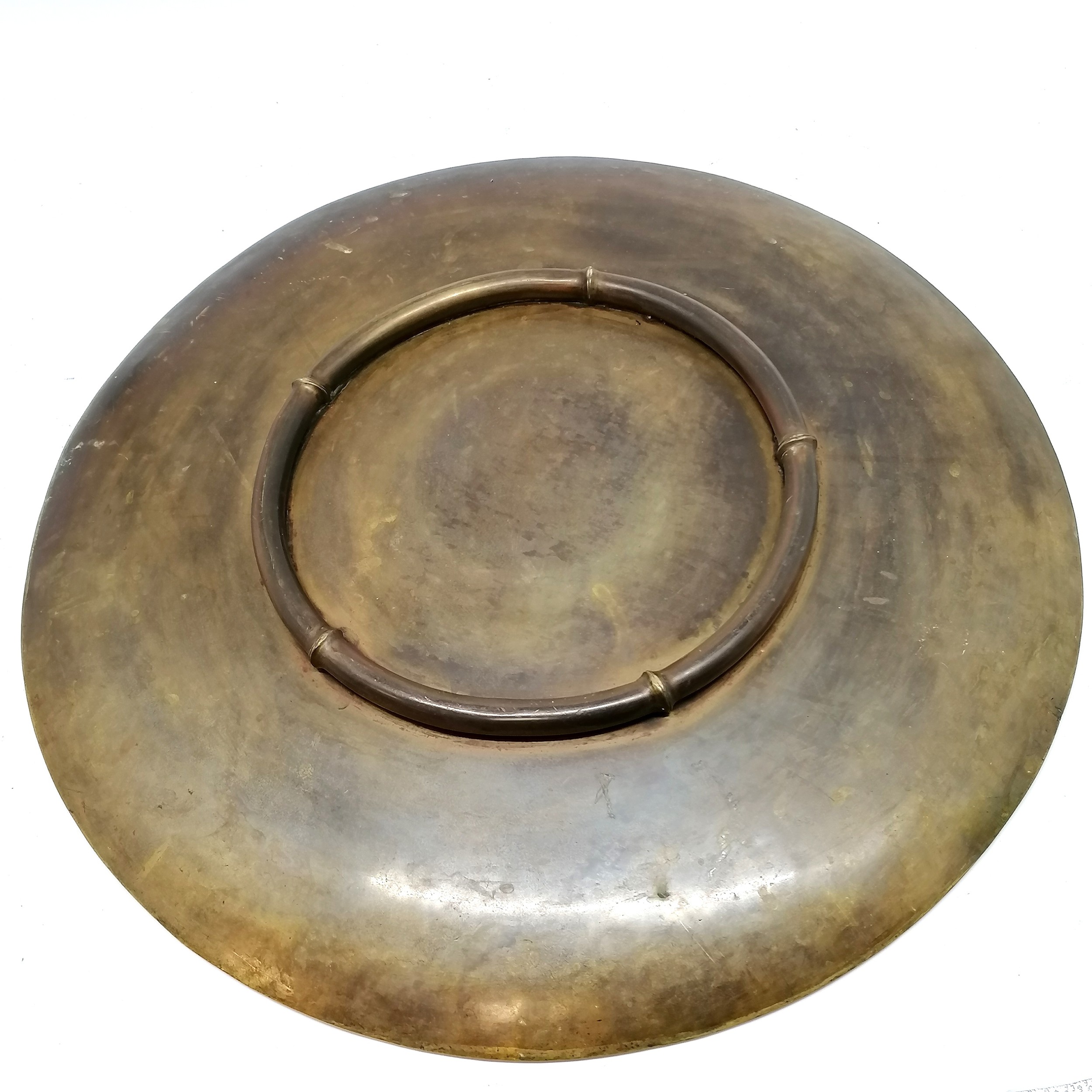 Large bronze Oriental platter - 61cm diameter & 8.8kg and has repeat pattern border and bamboo - Image 2 of 5