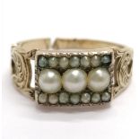 Antique unmarked gold pearl set ring with engraved detail to shoulders - size M½ & 3.1g total weight