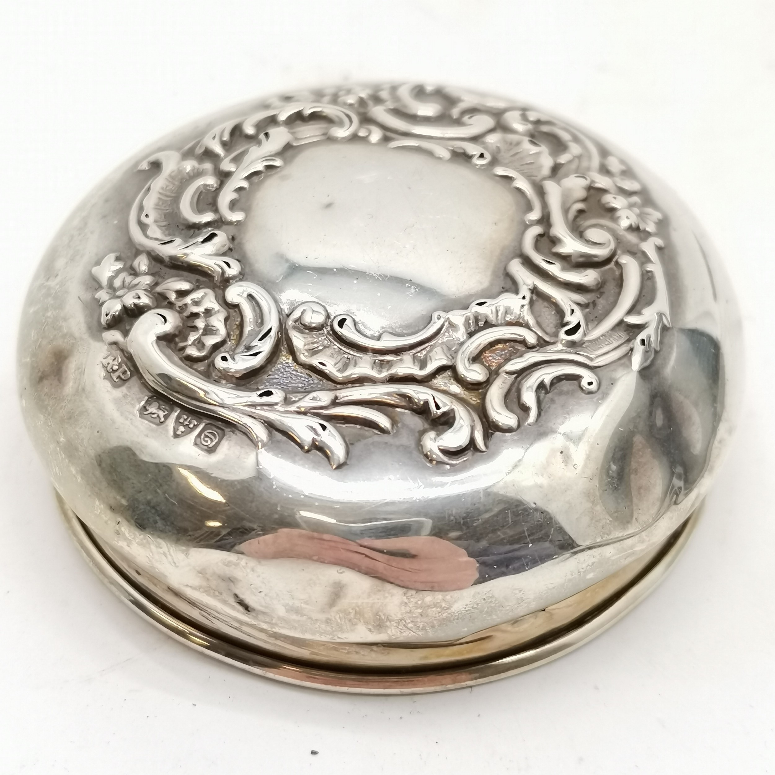 Antique globe and shaft silver topped scent bottle (by Charles Mappin?) 13.5cm high with no - Image 3 of 4