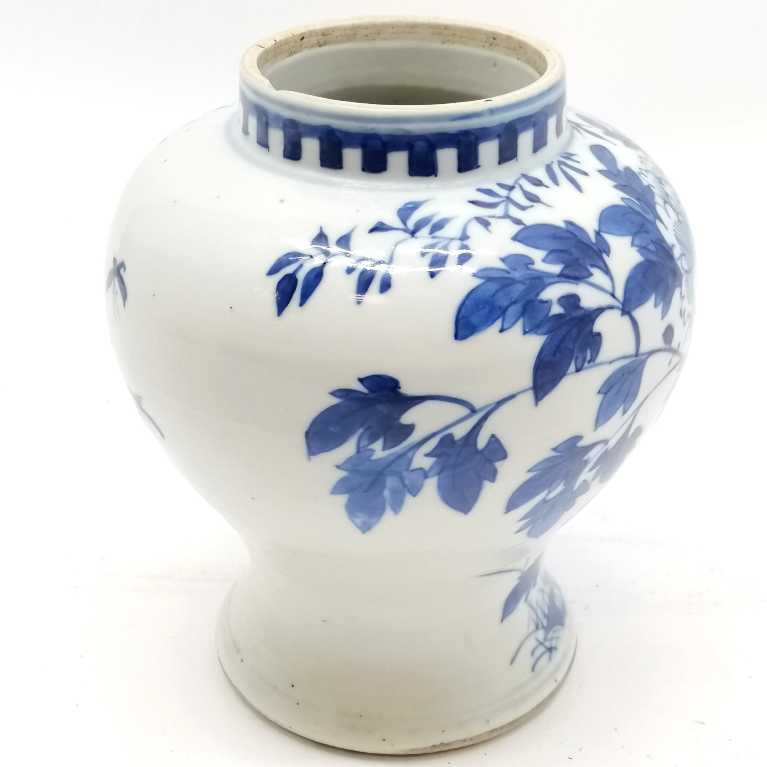 Antique Chinese blue & white decorated pot with bird / flower detail (16cm high) - has chip to rim & - Image 6 of 6