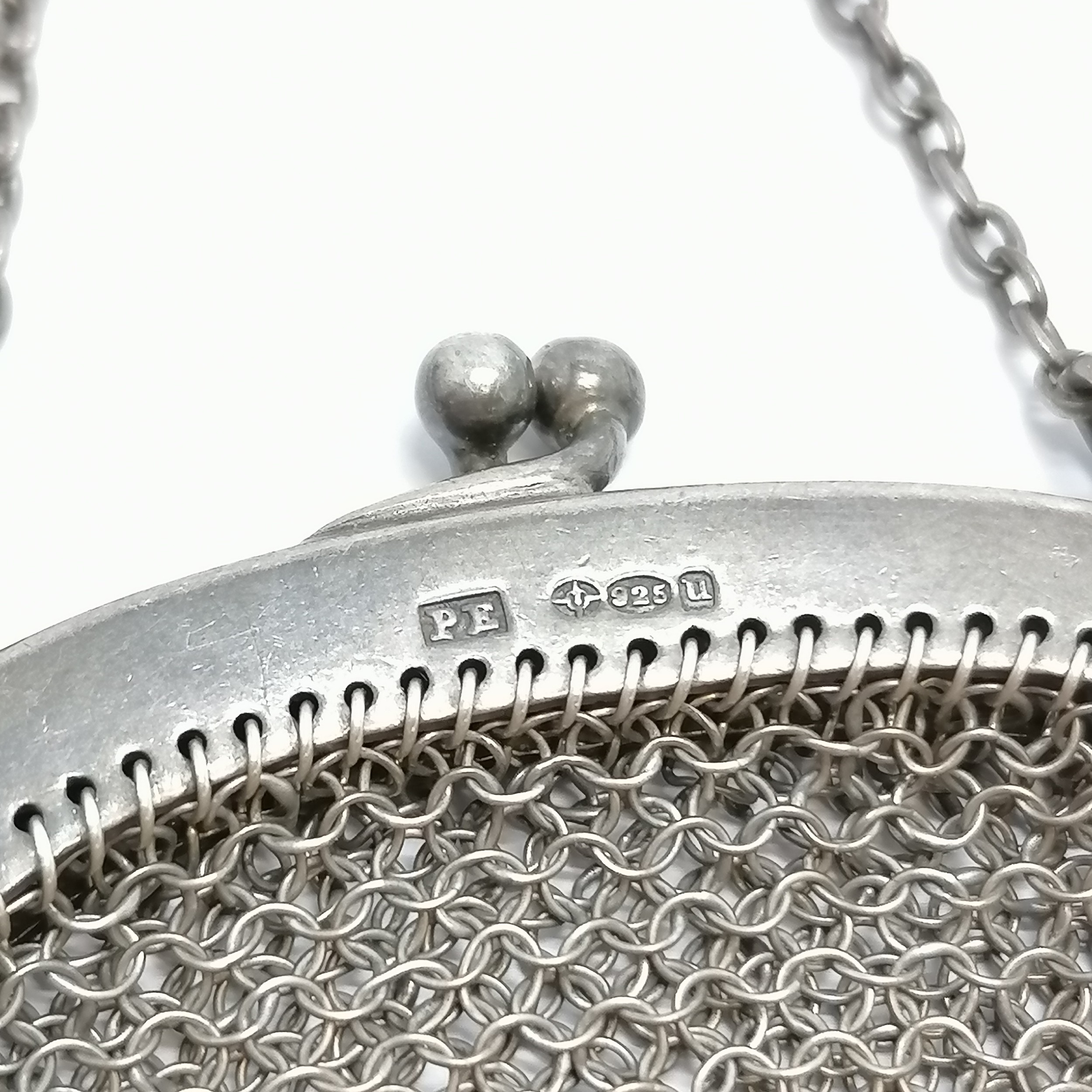 1915 silver mesh purse with original finger safety chain by Paul Ettlinger - total drop 20cm & 36g - Image 3 of 3