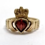 9ct marked rose gold heart shaped garnet set claddagh ring by Wahing - size L½ & 3.6g total weight