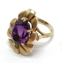 9ct hallmarked gold amethyst stone set flower design ring - size K½ & 7g total weight