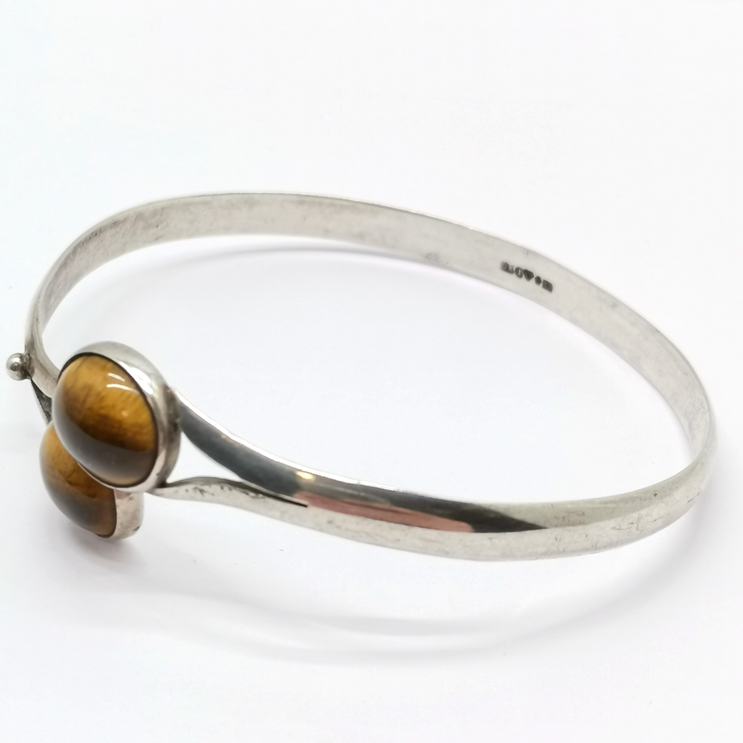 1961 Swedish silver bangle set with tigers eye by Ge-Kå (GK) - 18.5g total weight - Image 4 of 5