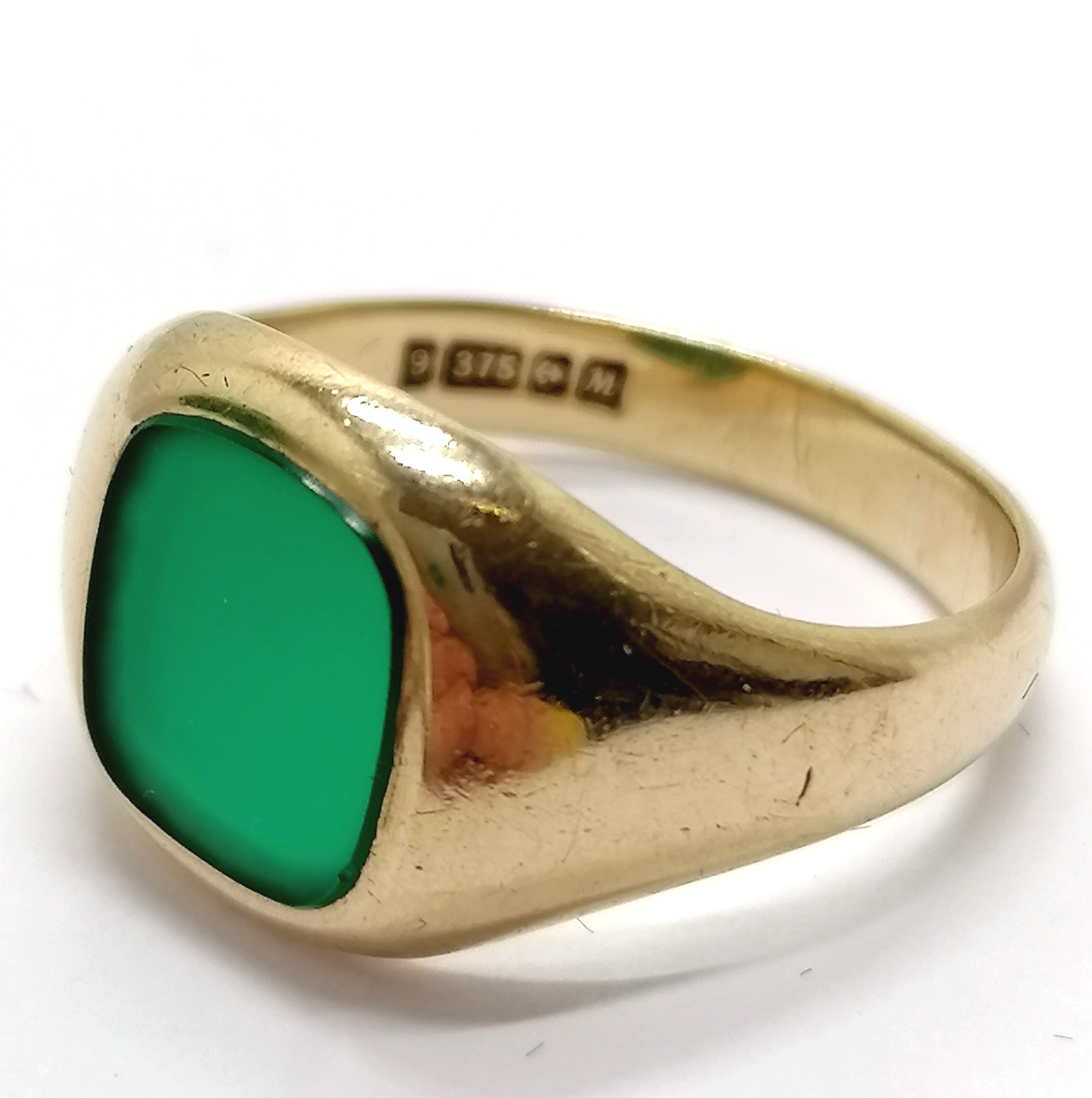 1961 9ct hallmarked gold green agate set signet ring - size U & 6.2g total weight