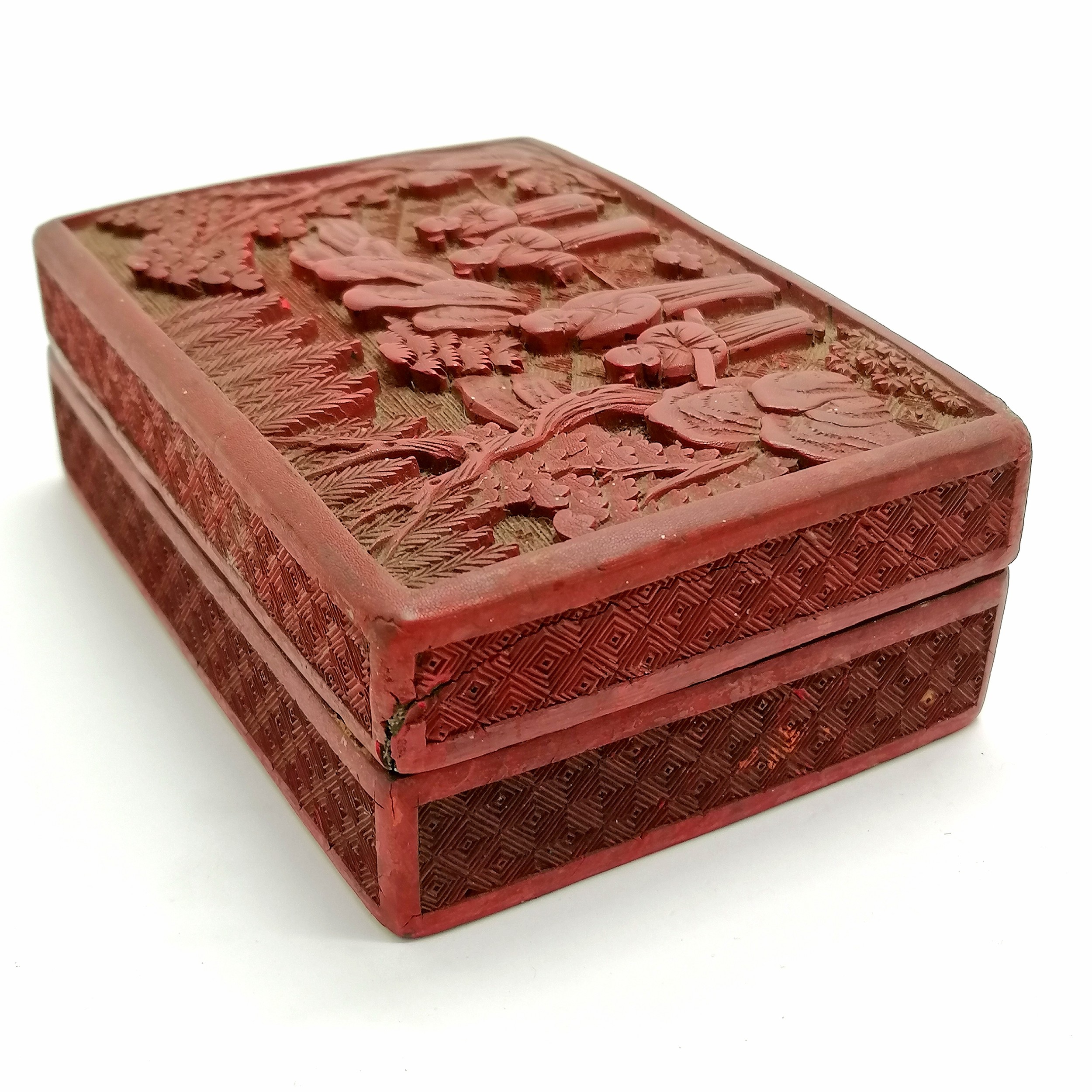 Chinese cinnabar red lacquer box with figural detail to lid - 14.5cm x 10cm x 5cm (slight losses & - Image 3 of 6