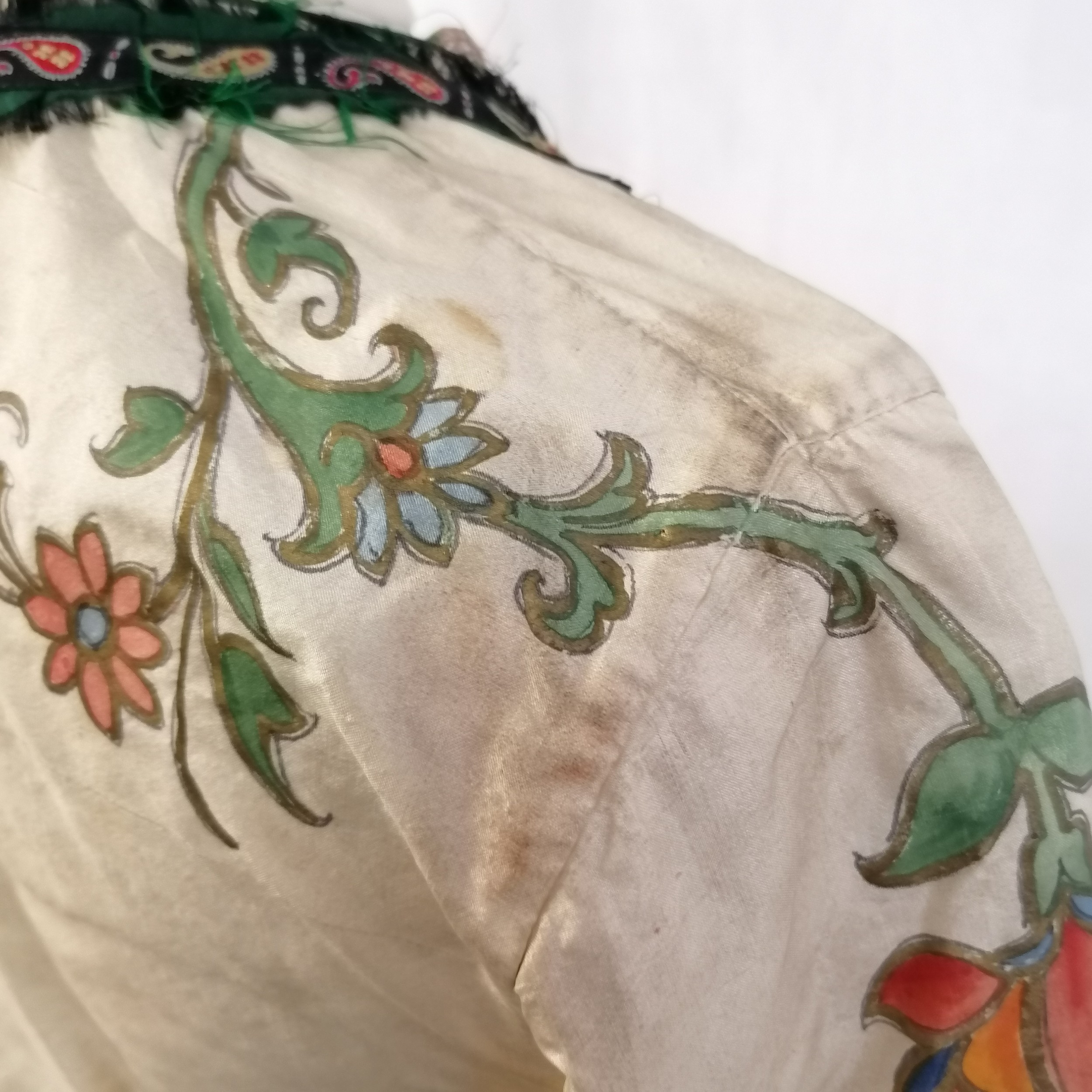 Indian cream silk dress coat with hand painted scenes 88cm bust - slight toning to the shoulders, - Image 12 of 13