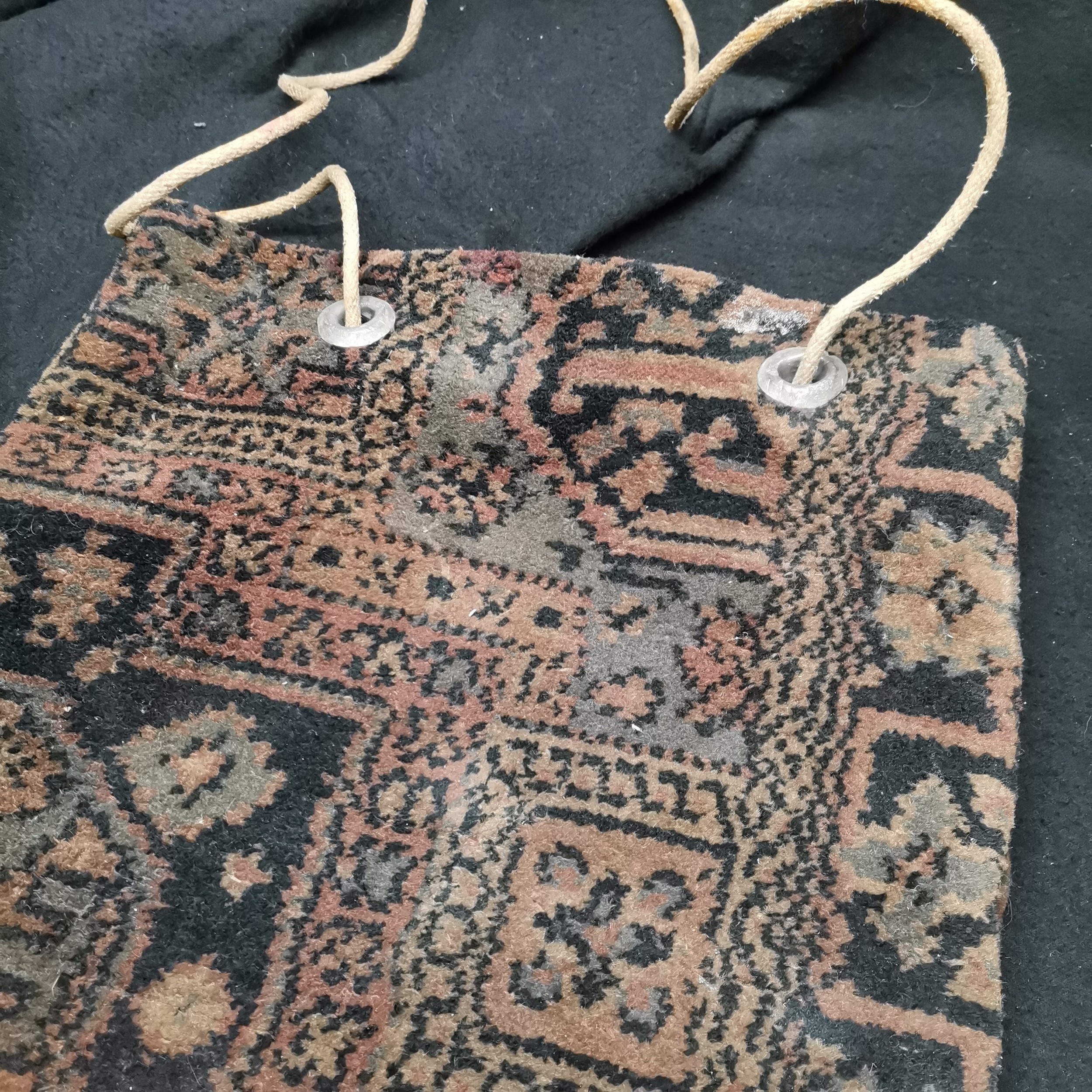 Hand woven wool carpet bag with drawstring rope handle - 50cm x 40cm - Image 4 of 4