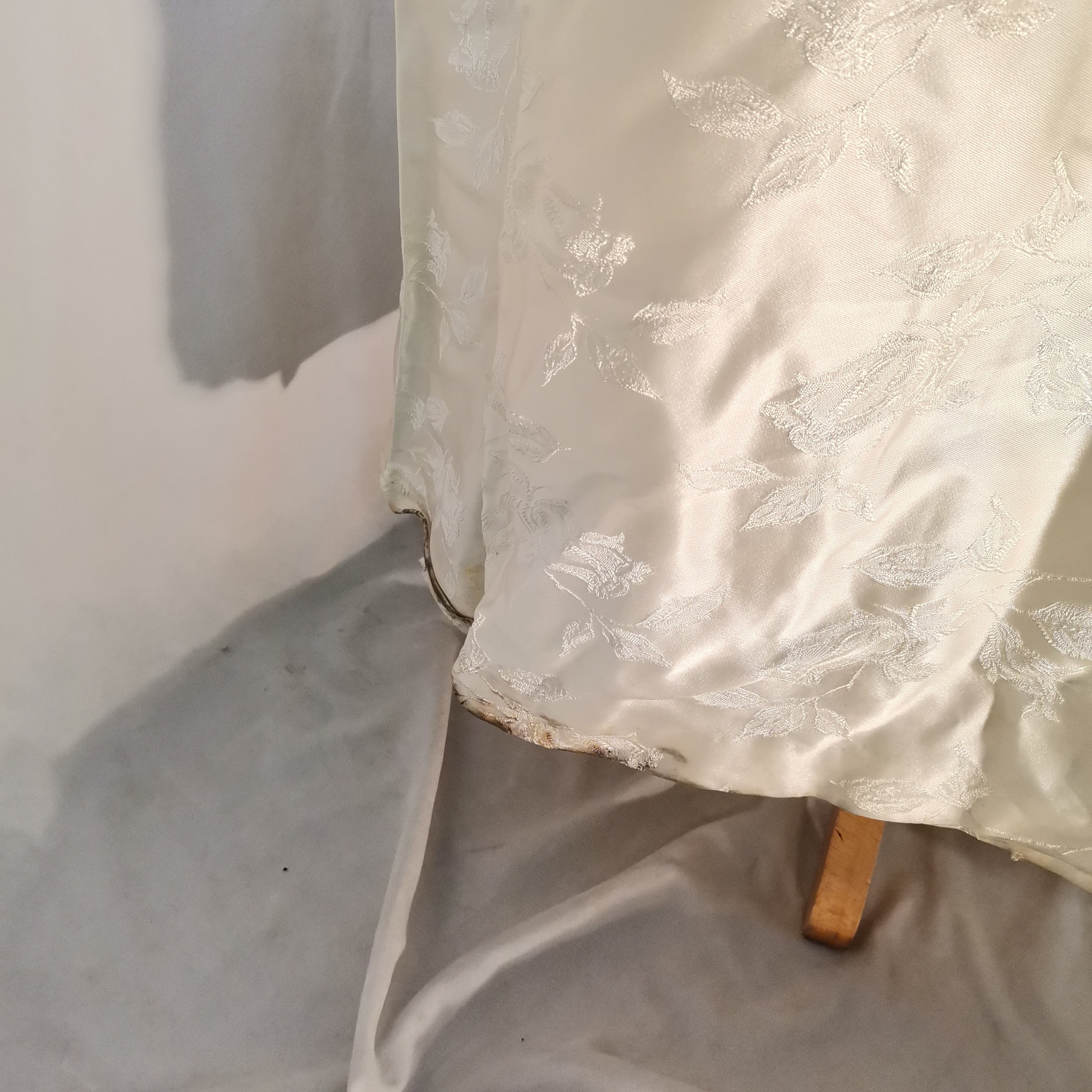 1950s Satin long sleeved wedding dress measuring 92cm bust. In used condition with staining to the - Image 4 of 4