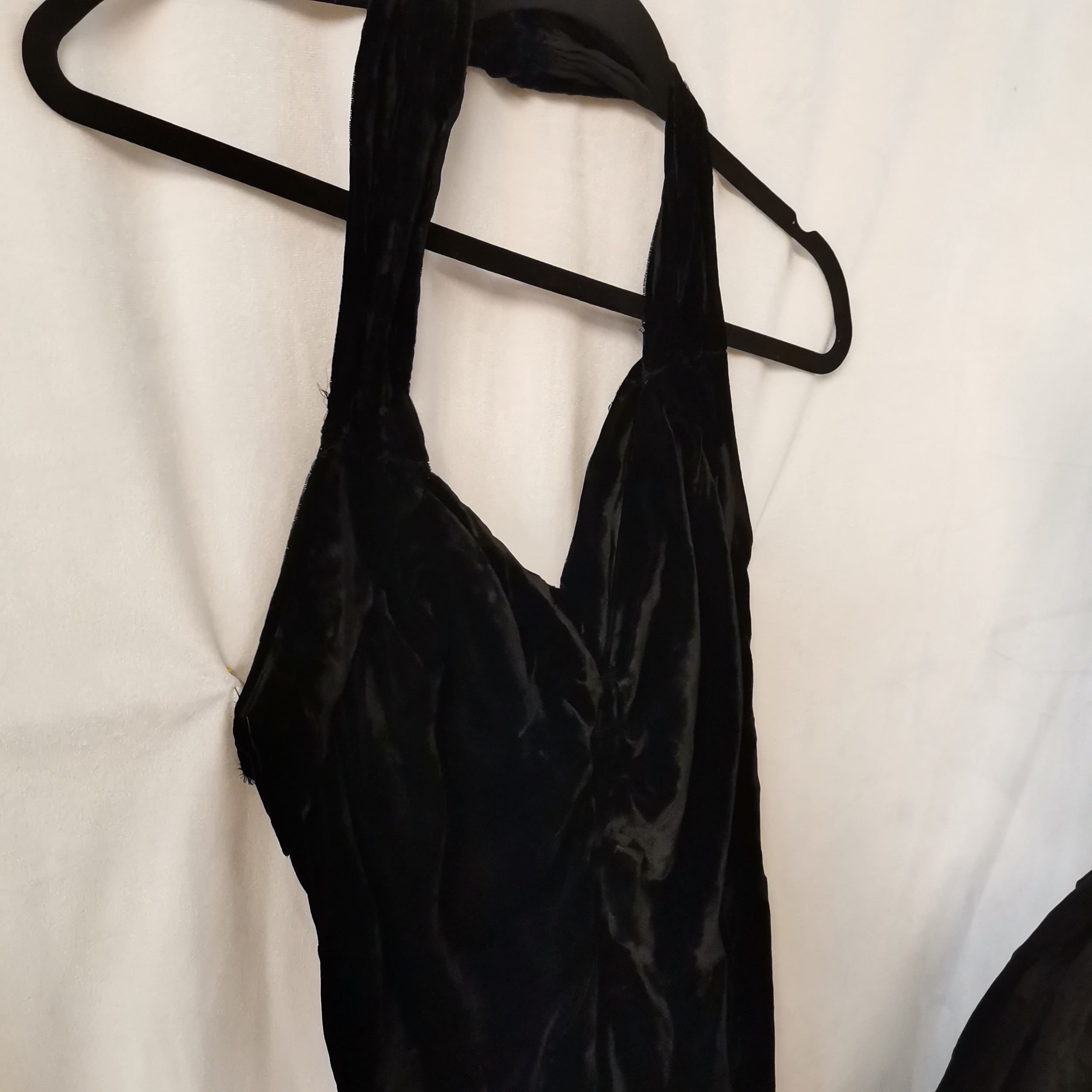 2 1950s Dresses 1 long black satin t/w 1 black velvet mid length in good worn condition. - Image 4 of 7