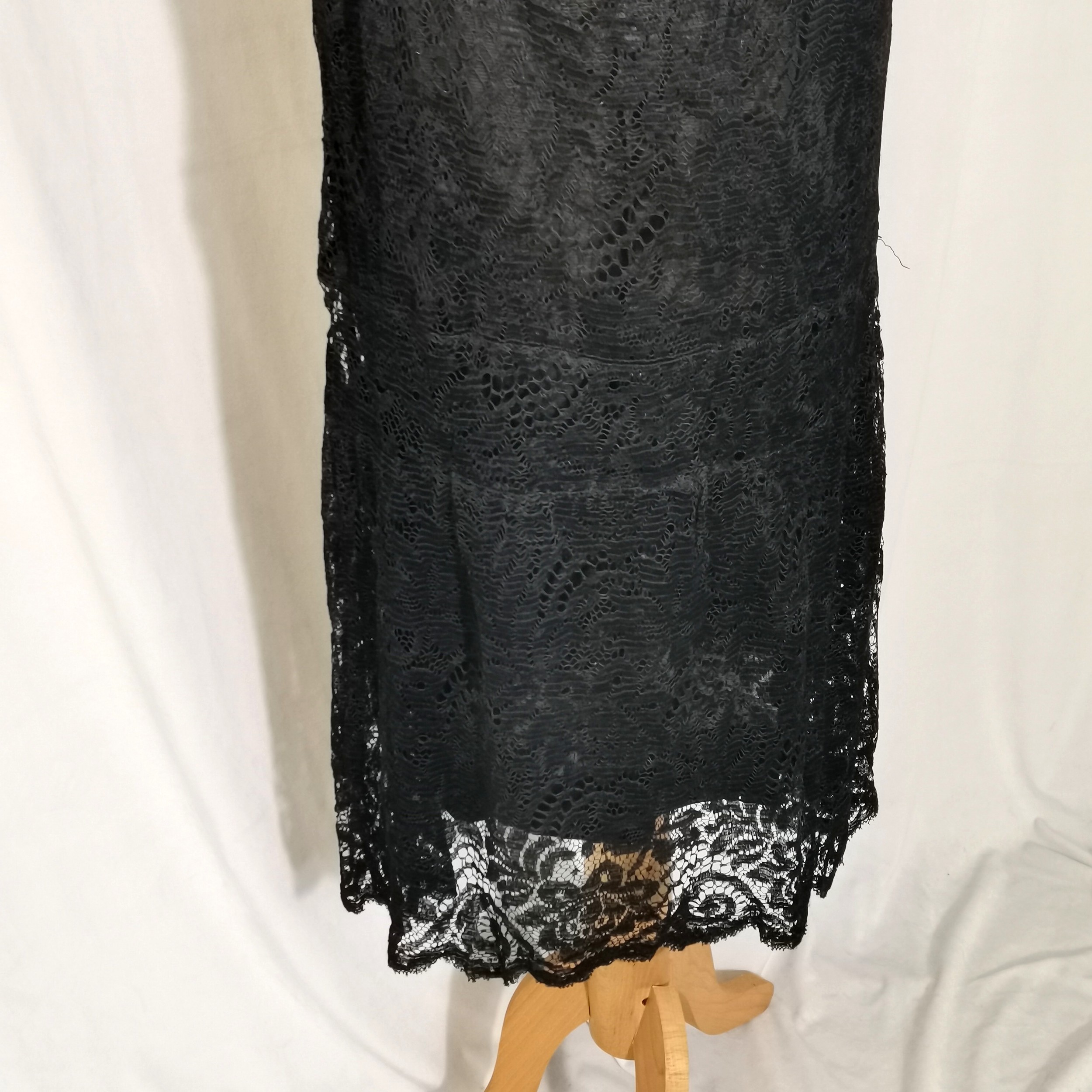 1920s black and gold lace dress with underskirt in good condition for its age - 96cm bust - Image 5 of 5