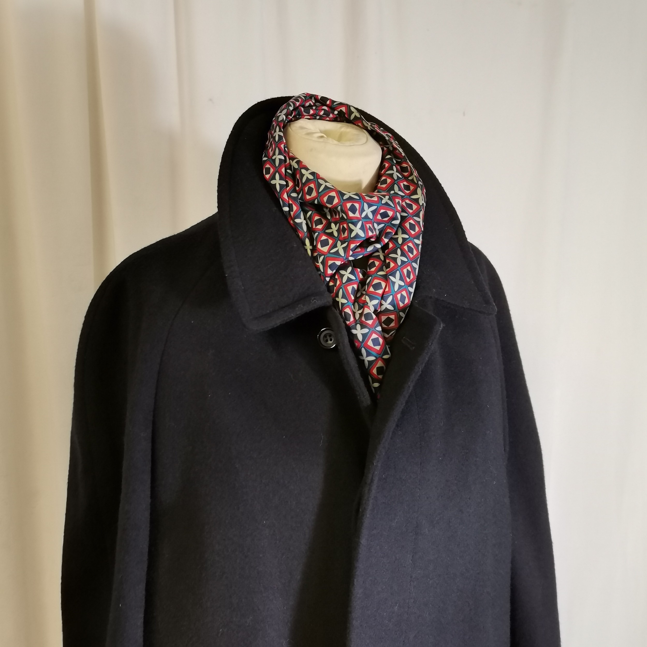 Gents navy lambs wool Aquascutum coat t/w silk crevette both in very good condition 120cm chest - Image 5 of 5