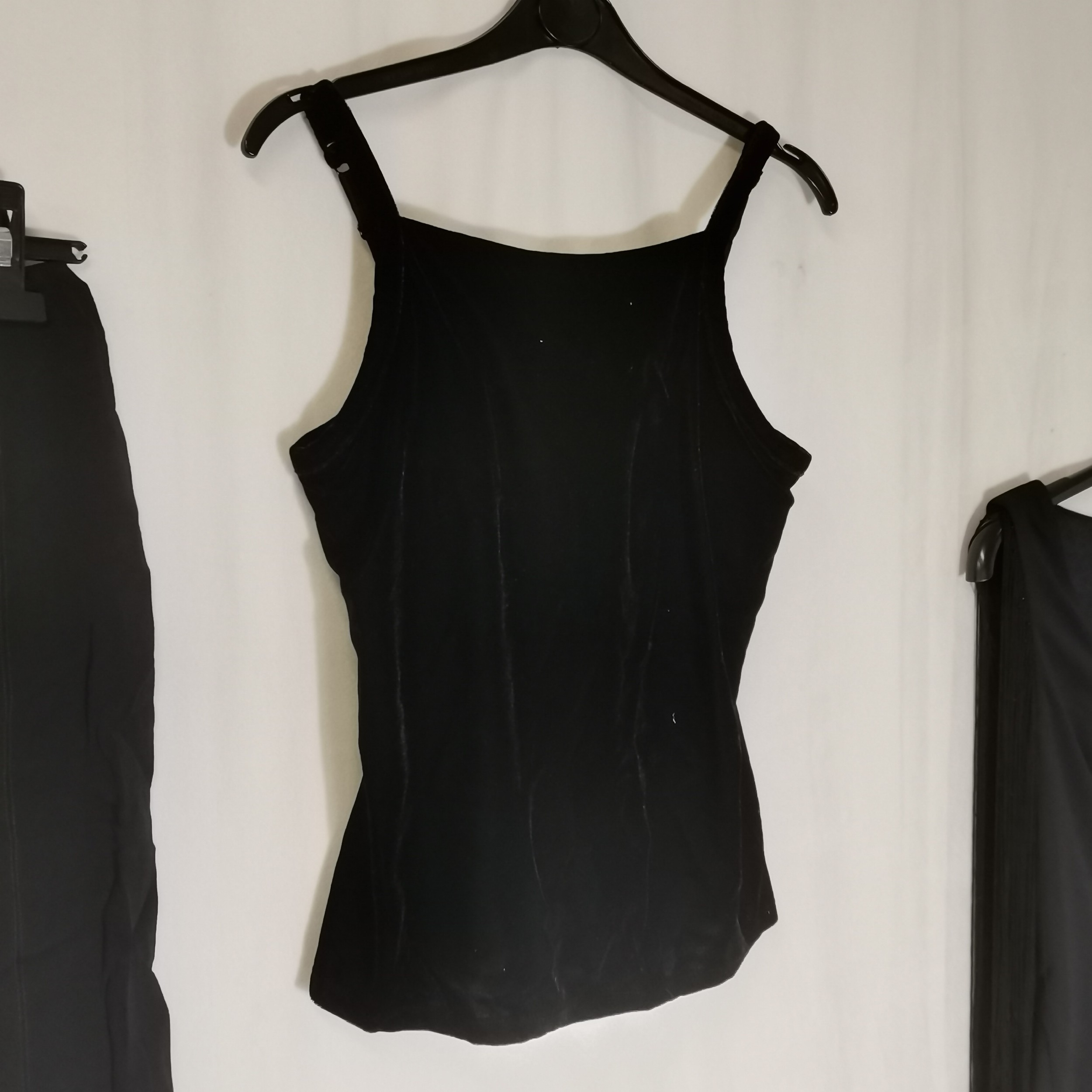 3 Black garments inc crepe skirt 80cm waist, velvet top 68cm bust and black top with fringed and - Image 4 of 4