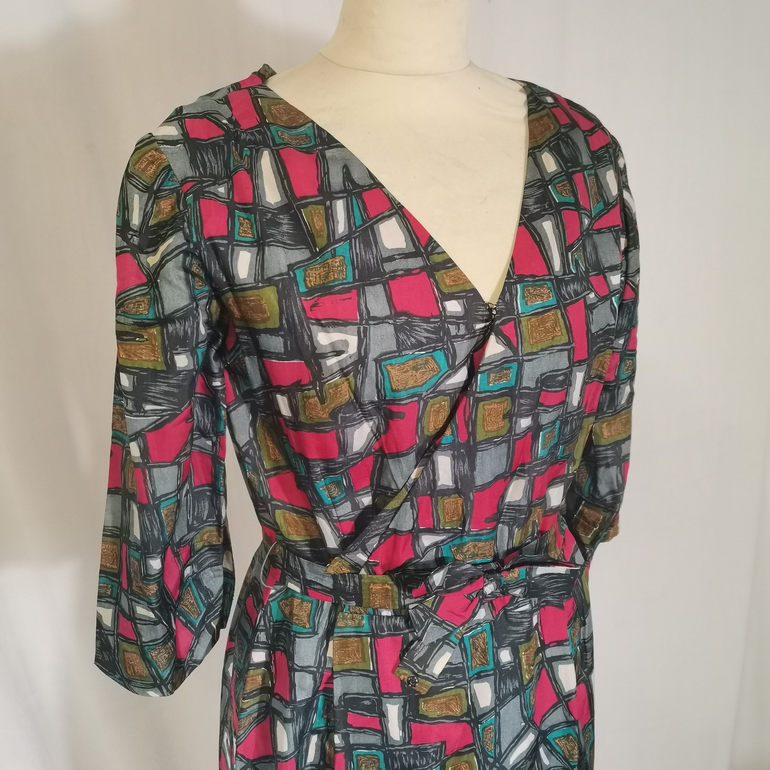 1950s Silk dress abstract patterned - 90cm bust - used condition - Image 2 of 2