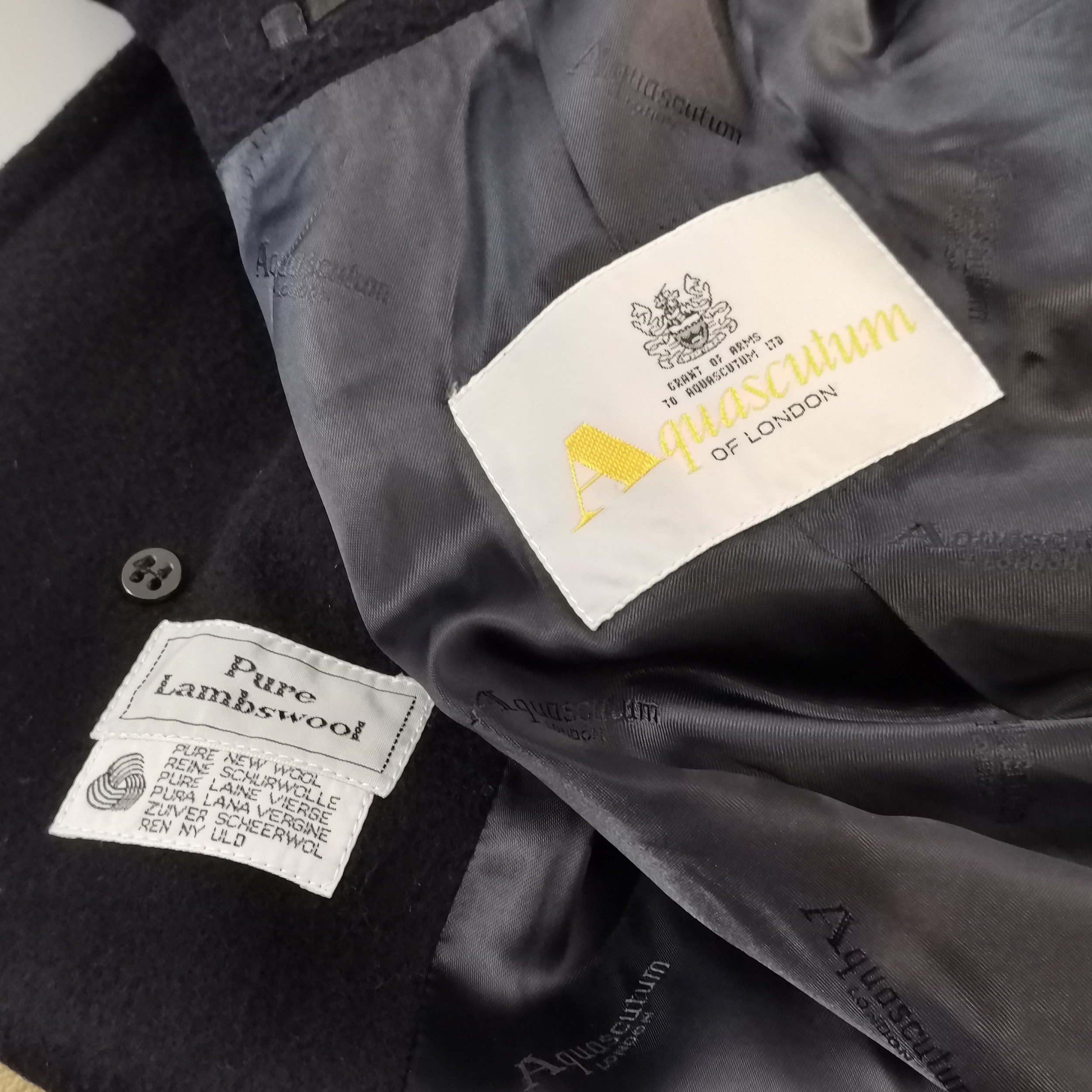 Gents navy lambs wool Aquascutum coat t/w silk crevette both in very good condition 120cm chest - Image 3 of 5