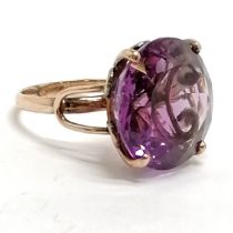 Unmarked rose gold large amethyst stone set ring - size L½ & 6.4g total weight ~ stone approx 17mm