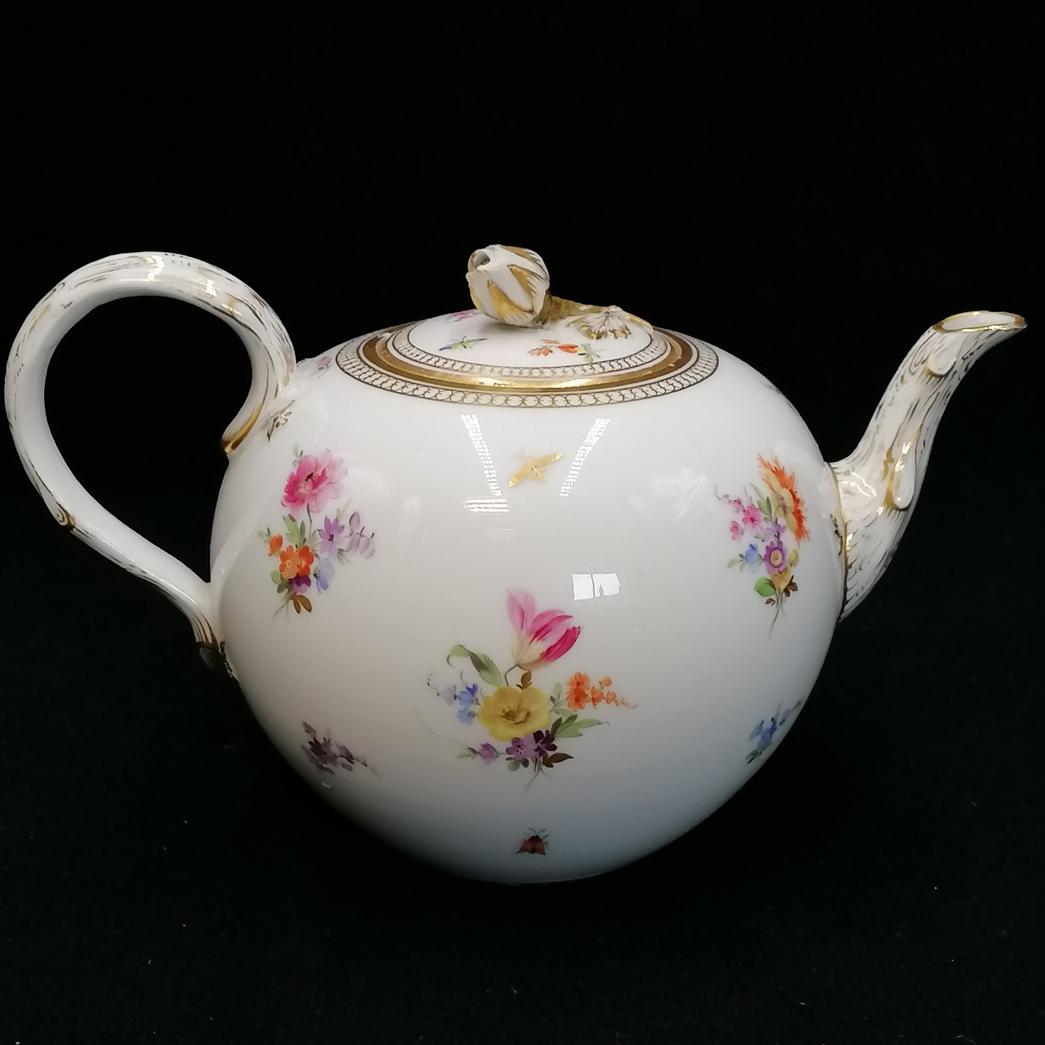 Antique Meissen marked hand decorated teapot with flower & bug decoration - small chip & rub to - Image 6 of 6