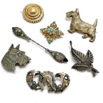 Qty of jewellery inc some silver, Art Deco stone set pin (7.5cm), dog brooches etc ~ total weight (