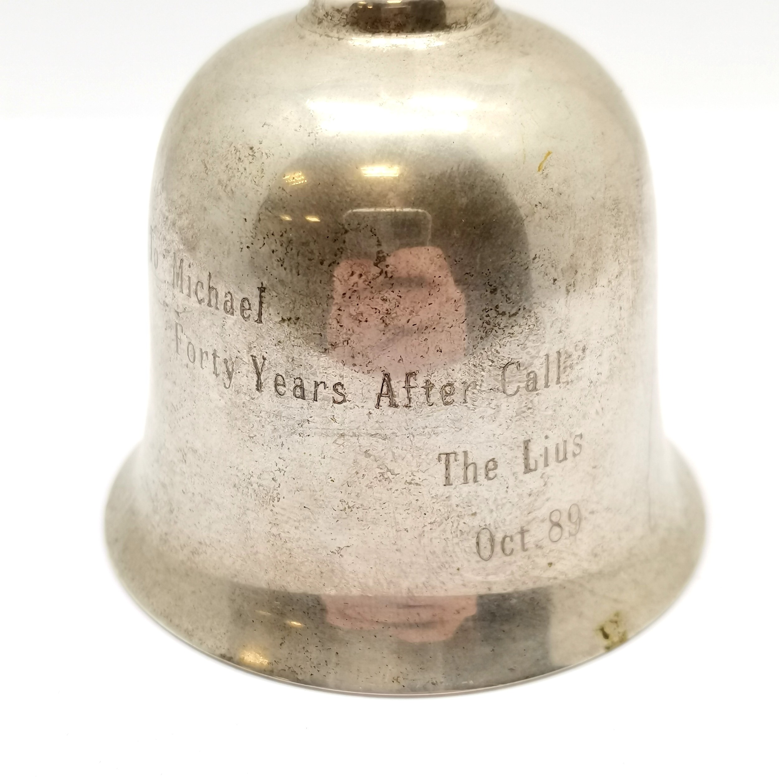 Italian hallmarked bell with dedication (October 1989) ~ 11cm high & 60g - some surface tarnish - Image 3 of 4