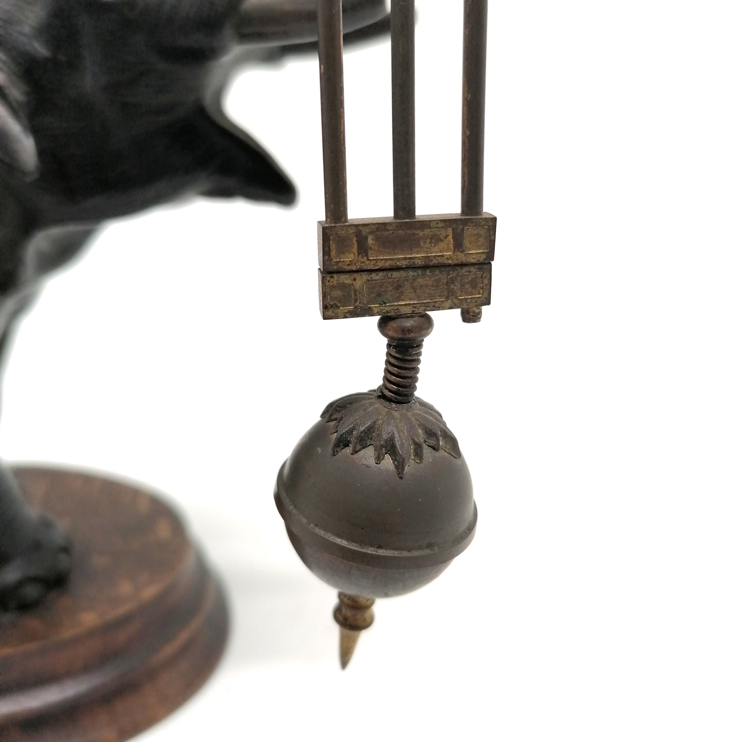 Antique French bronze Elephant pendulum clock on a wooden base 28cm high - the pendulum is bent - Image 7 of 8