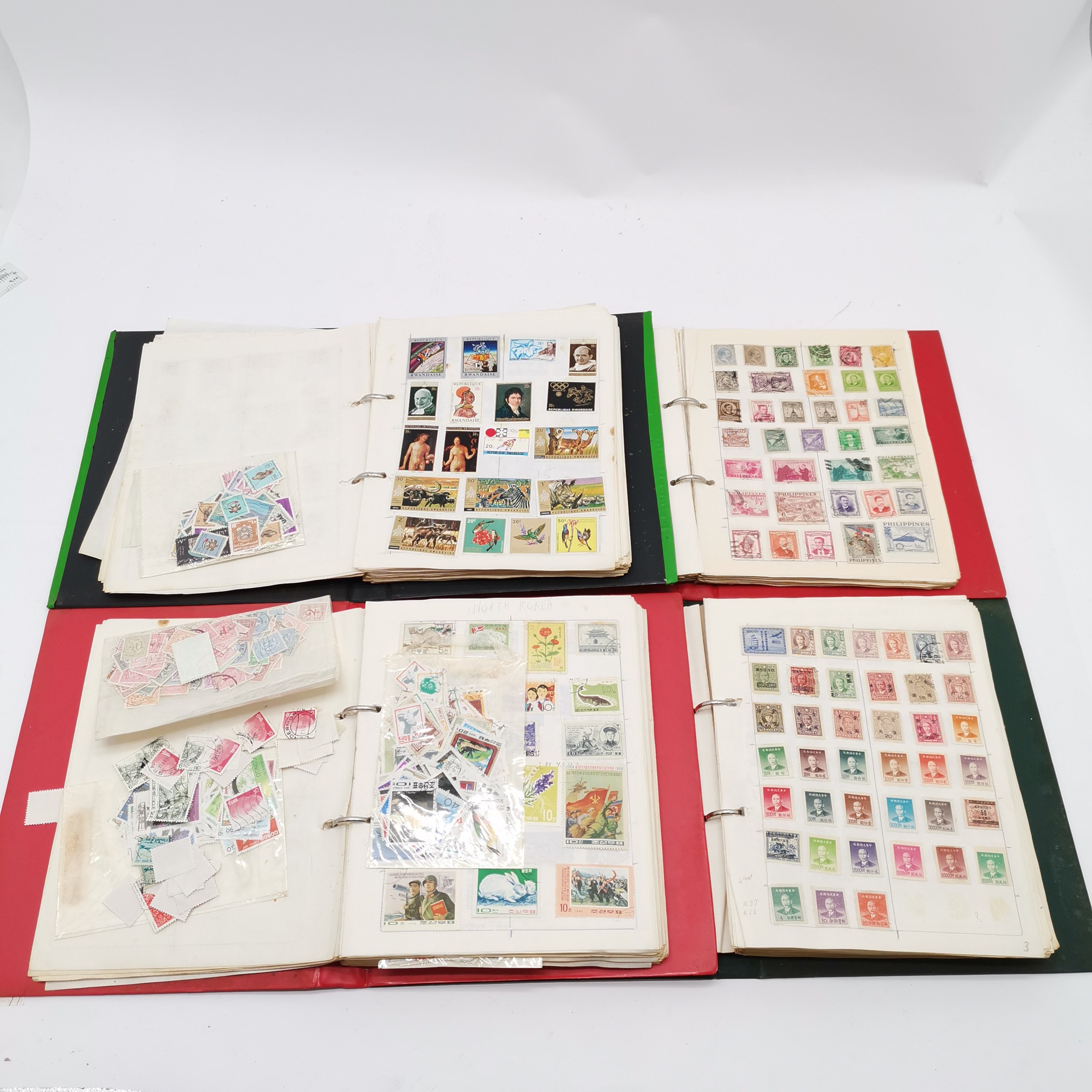 11 volumes of a world stamp collection - in mixed condition but many 1000's and well worth further - Image 16 of 16