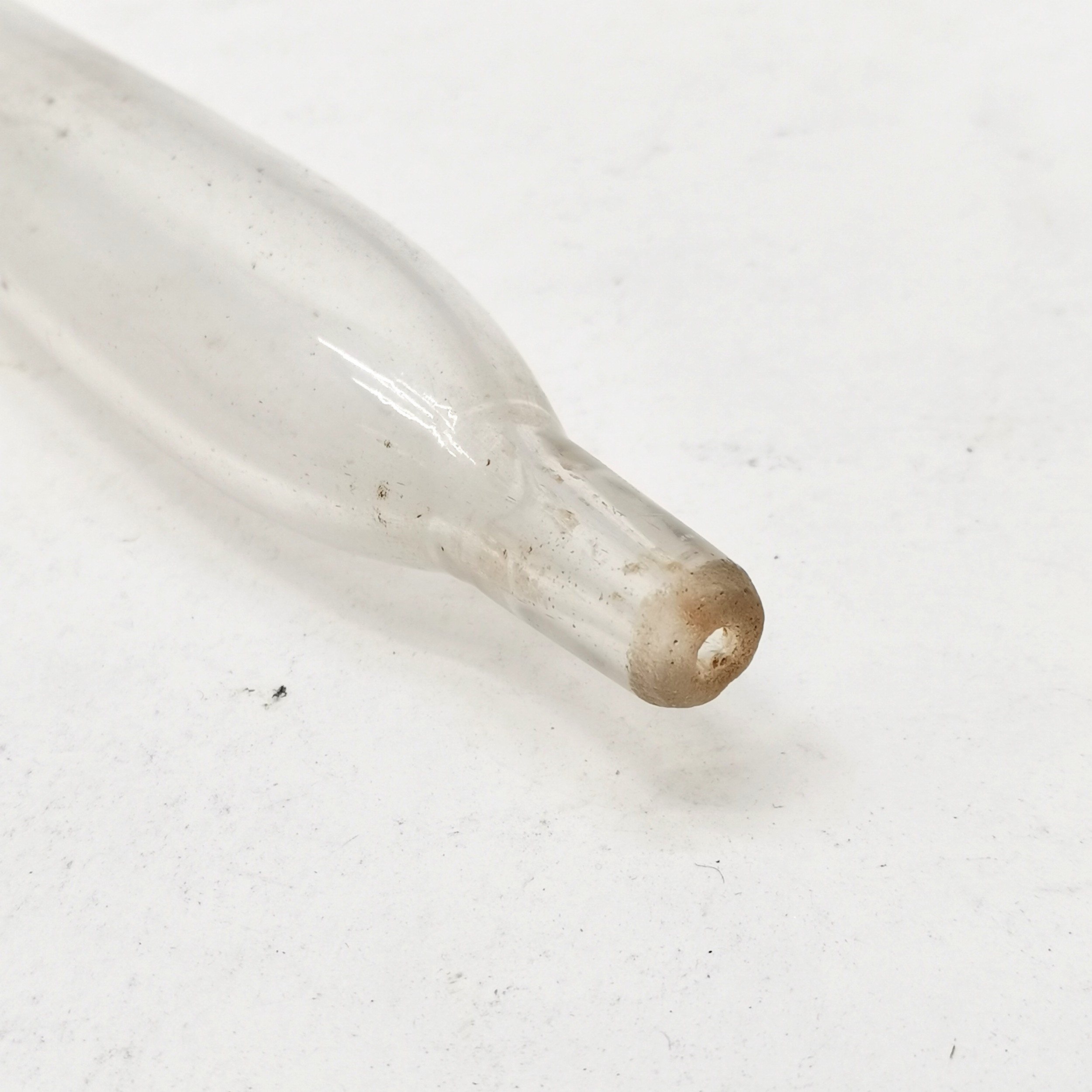 Antique glass wine tasting serving syringe, 39 cm length. - Image 3 of 3