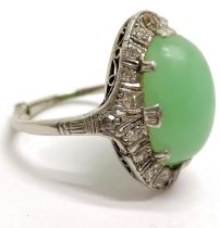 Unmarked white gold Art Deco diamond / cabochon jade stone set ring with unusual hinged (with catch)
