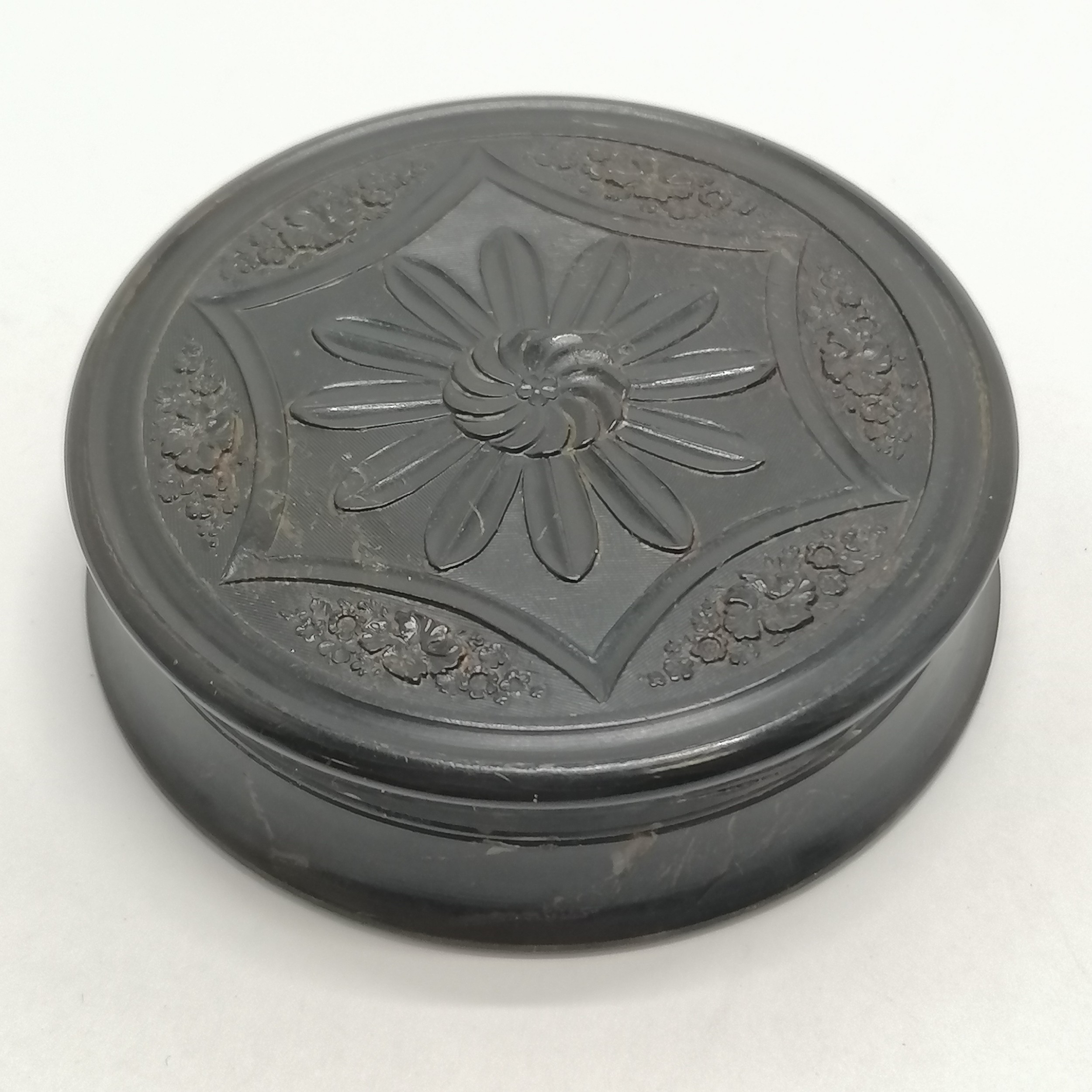 Antique pressed horn / tortoiseshell ? table snuff box by Wilson with classical scene to lid 'The - Image 2 of 6