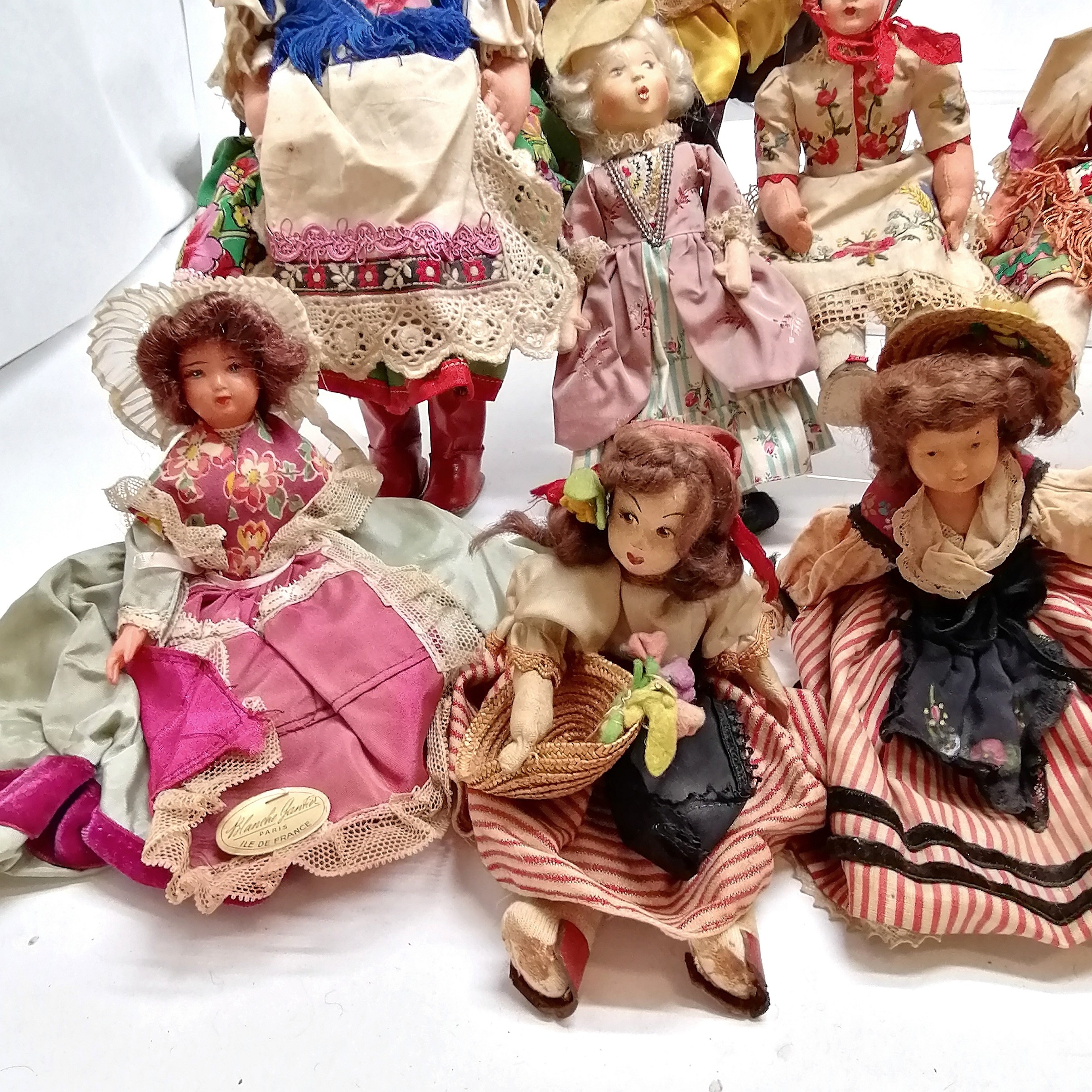 A vintage collection of 18 costume dolls the talest 36cm high including Nistis Spanish doll, Peggy - Image 6 of 12