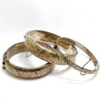 3 x silver hallmarked bangles with engraved detail to the fronts - 60g & no obvious damage - SOLD ON