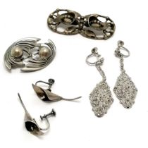 Silver jewellery inc brooch by Jewelart, floral brooch with matched earrings, screw back of