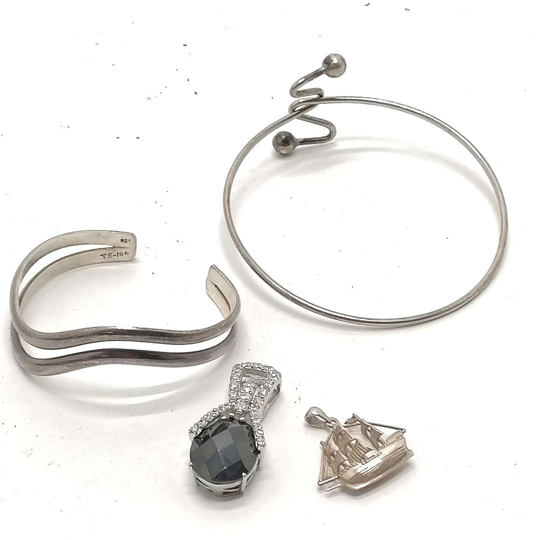 Silver jewellery - fancy stone set pendant (4cm drop), sailing ship pendant & 2 bangles ~ total - Image 2 of 2